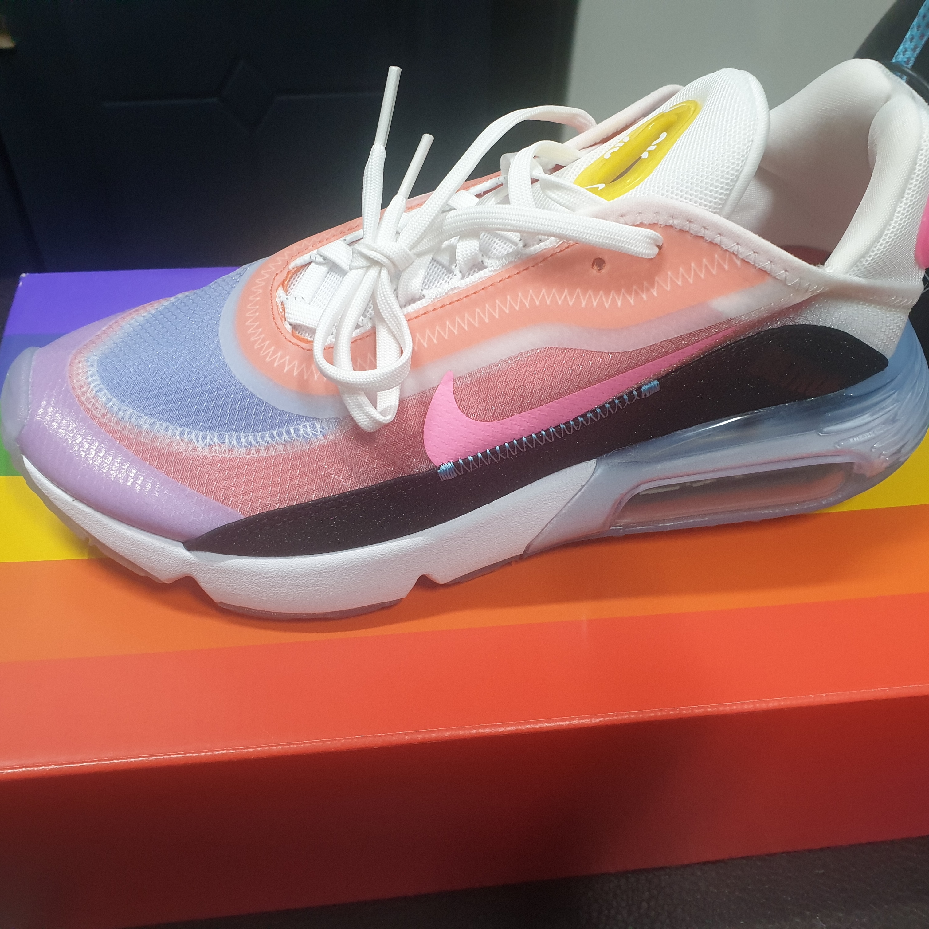 Nike Air Max 2090 Be True 2020 착용 스타일 - 1