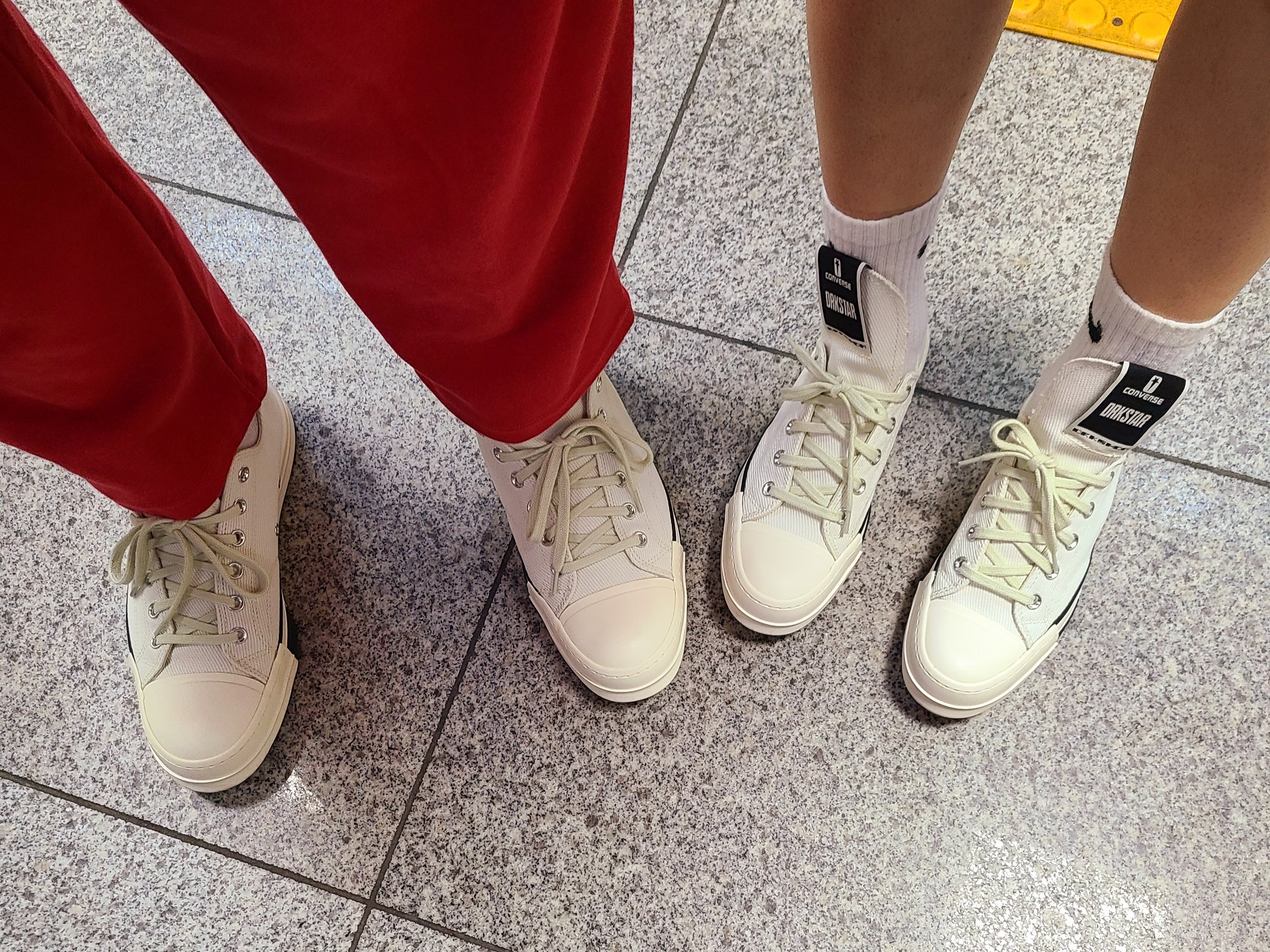Converse x Drkshdw Drkstr Chuck 70 Ox White 착용 스타일 - 2