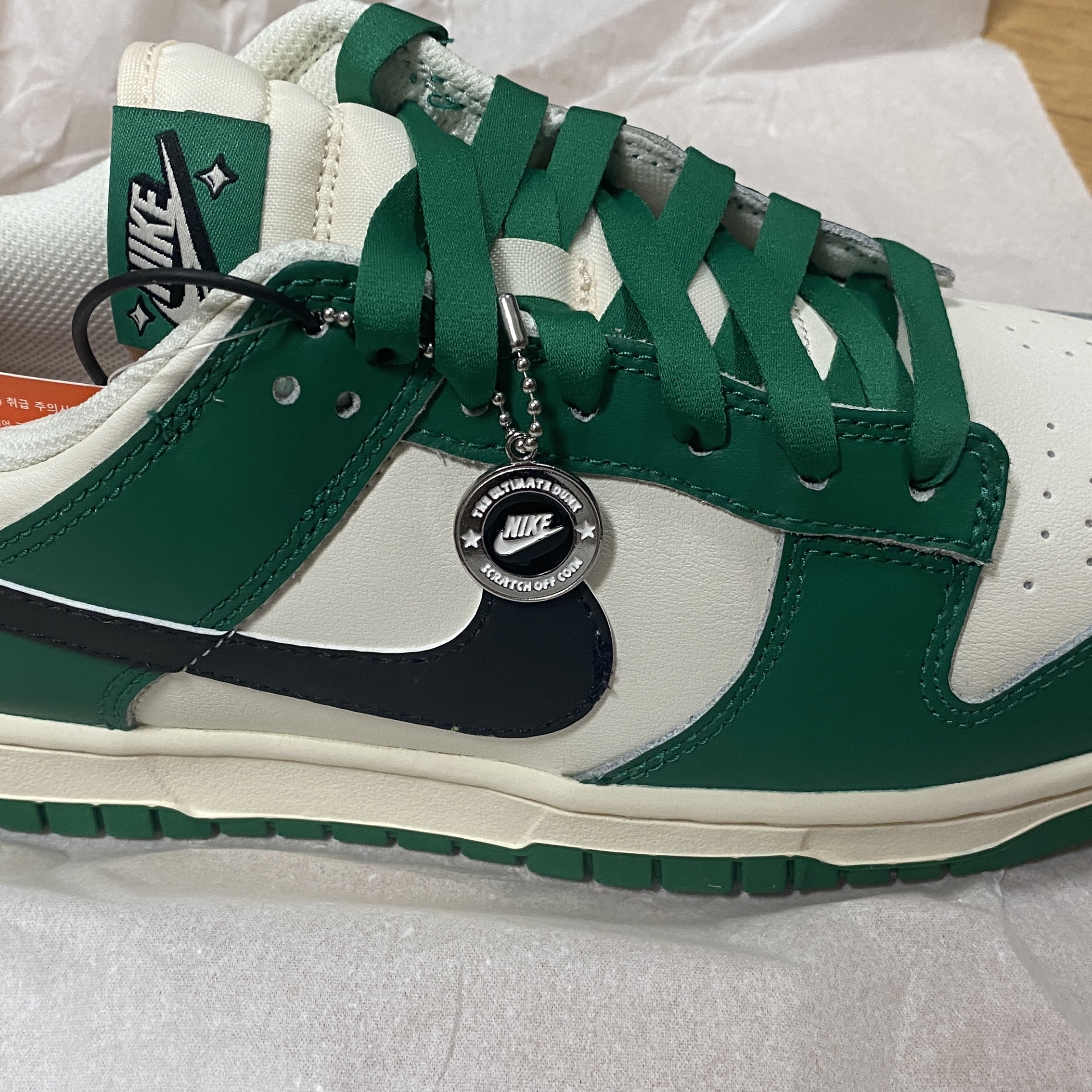 Nike Dunk Low Retro SE Jackpot Malachite 착용 스타일 - 1