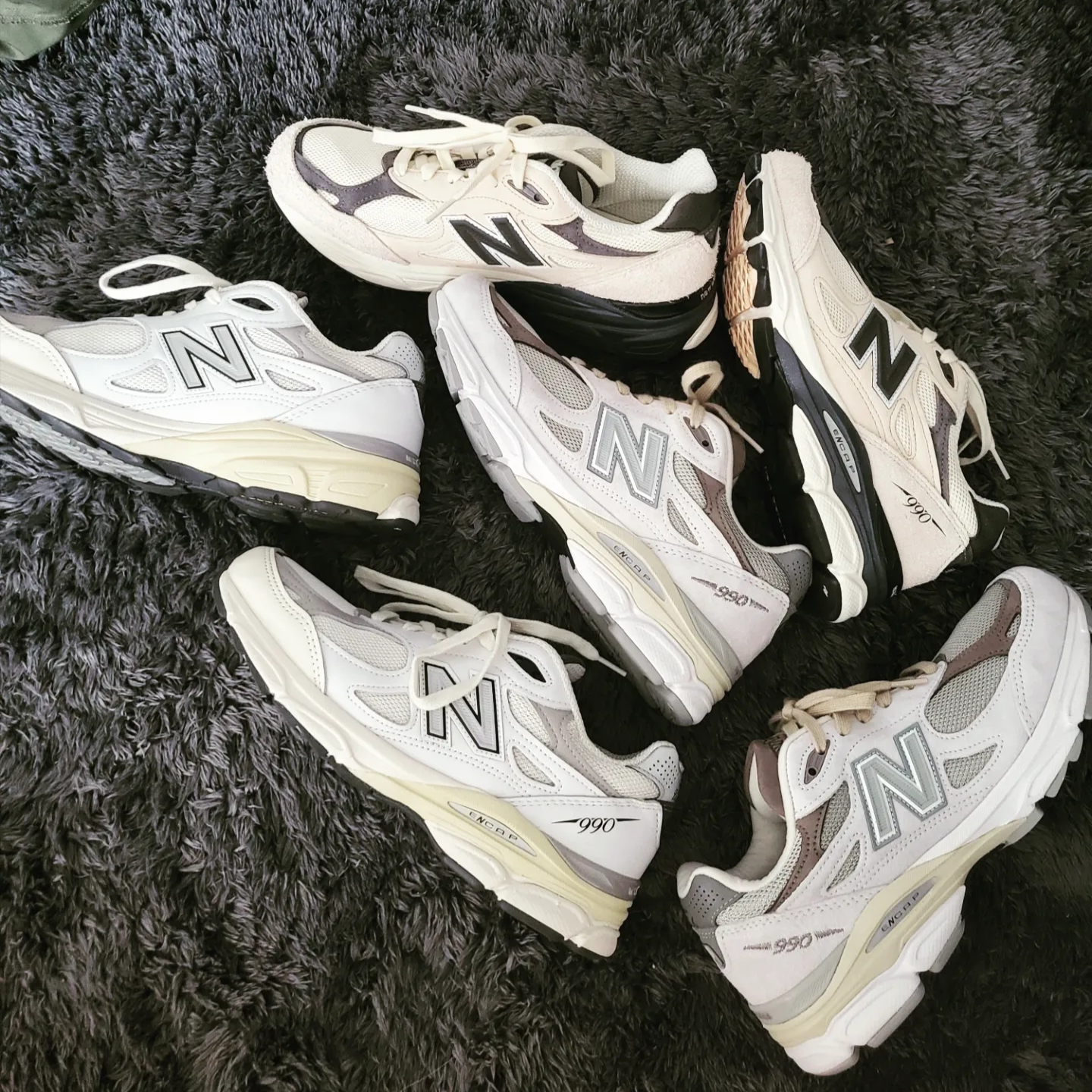 New Balance x YCMC 990v3 Made in USA Grey - YCMC Exclusive, New Balance 990v3 Made in USA Moonbeam Macadamia Nut 착용 스타일 - 3