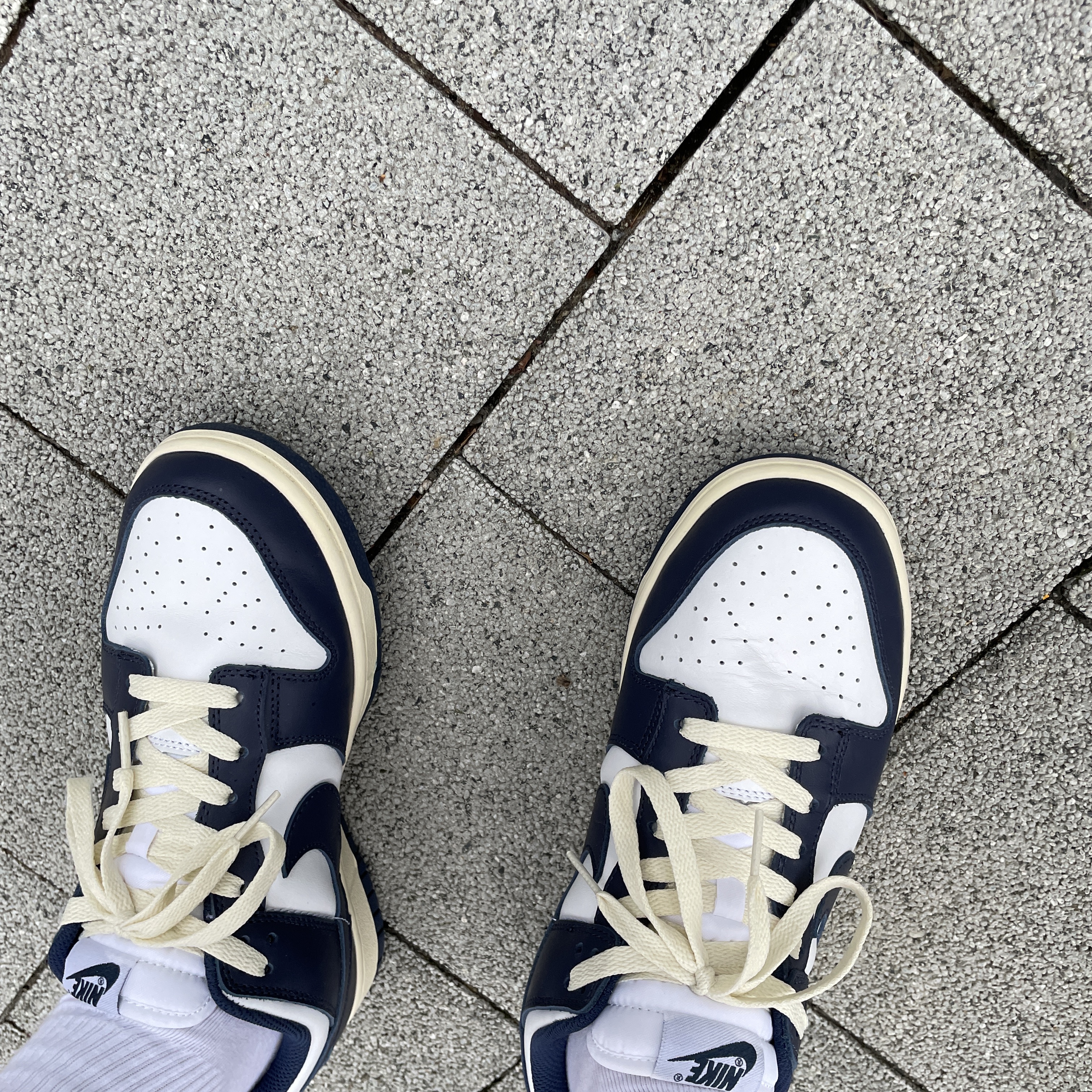 (W) Nike Dunk Low Vintage Midnight Navy 착용 스타일