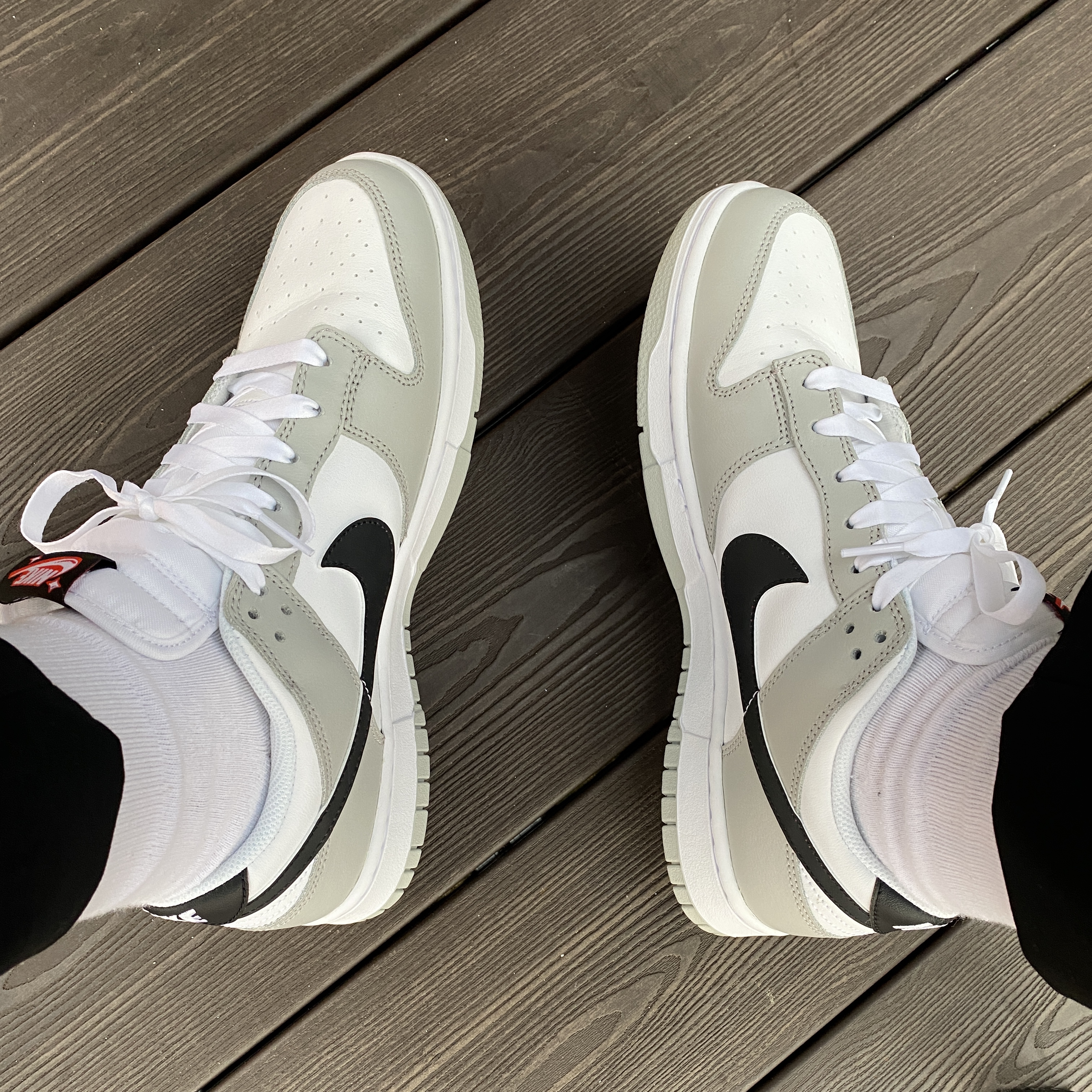 Nike Dunk Low Retro SE Jackpot Grey Fog 착용 스타일