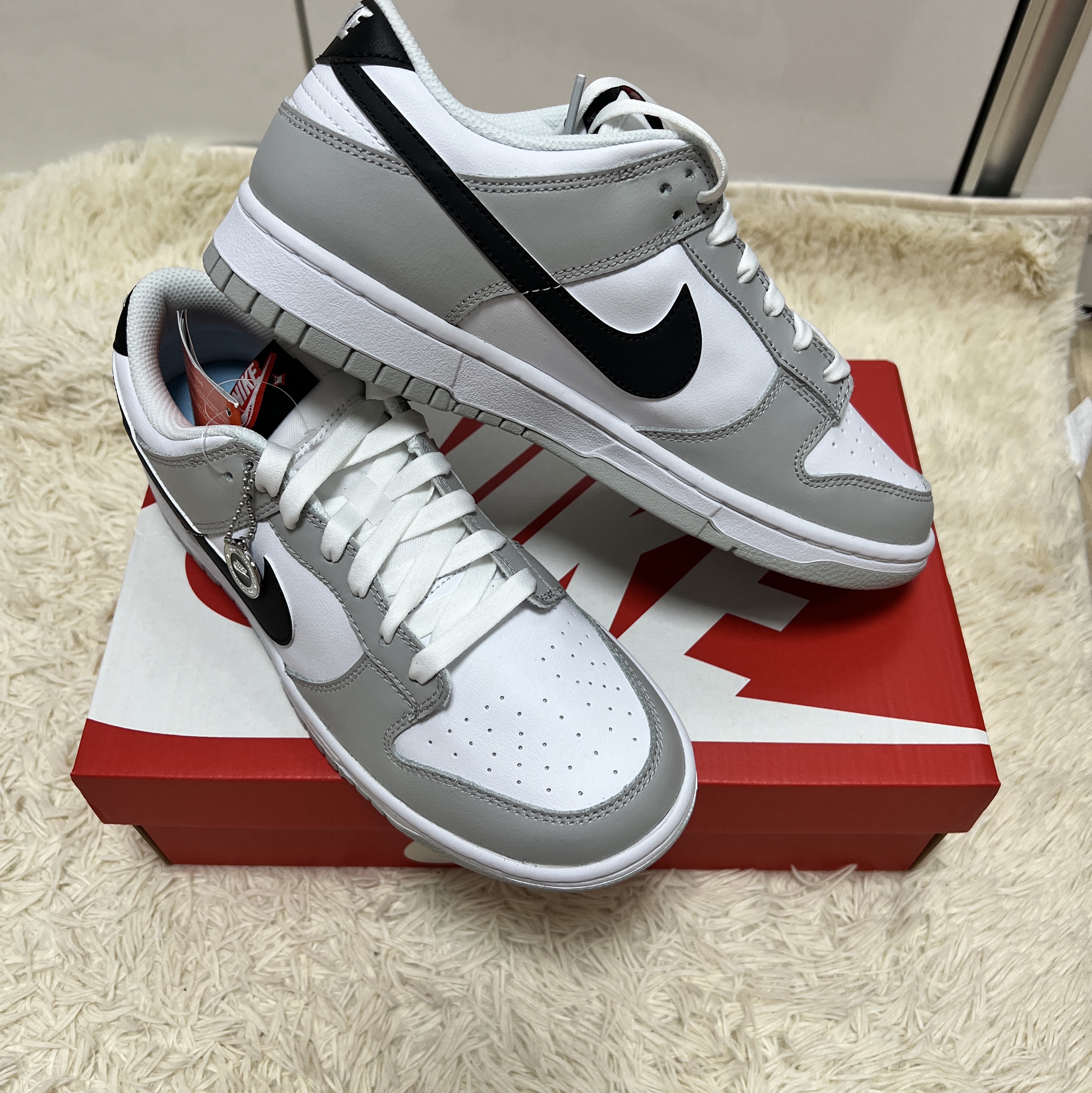 Nike Dunk Low Retro SE Jackpot Grey Fog 착용 스타일 - 3