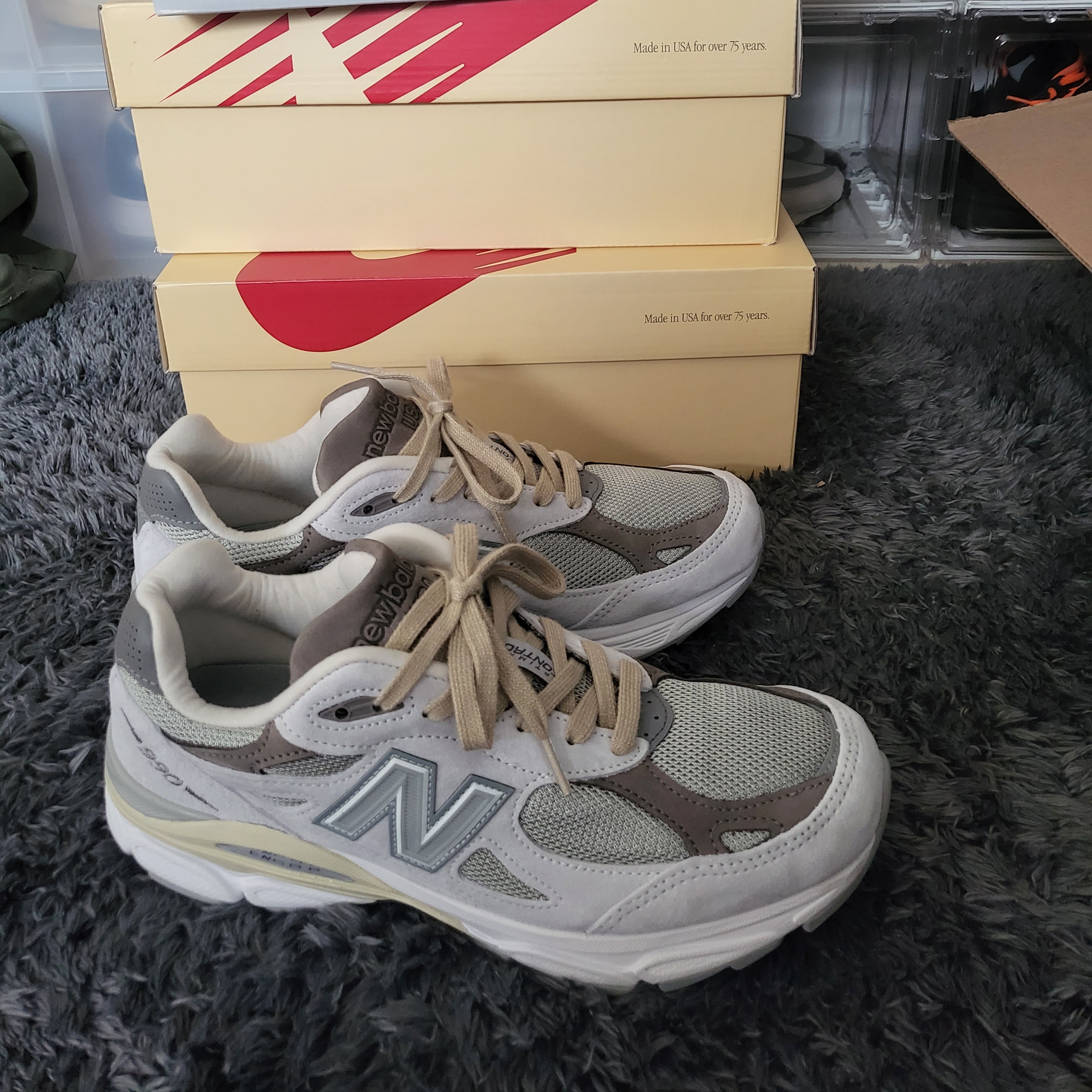 New Balance x YCMC 990v3 Made in USA Grey - YCMC Exclusive, New Balance 990v3 Made in USA Moonbeam Macadamia Nut 착용 스타일 - 5