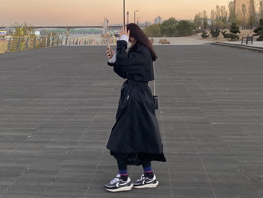 Nike x Sacai LDWaffle Black 착용 스타일 - 1