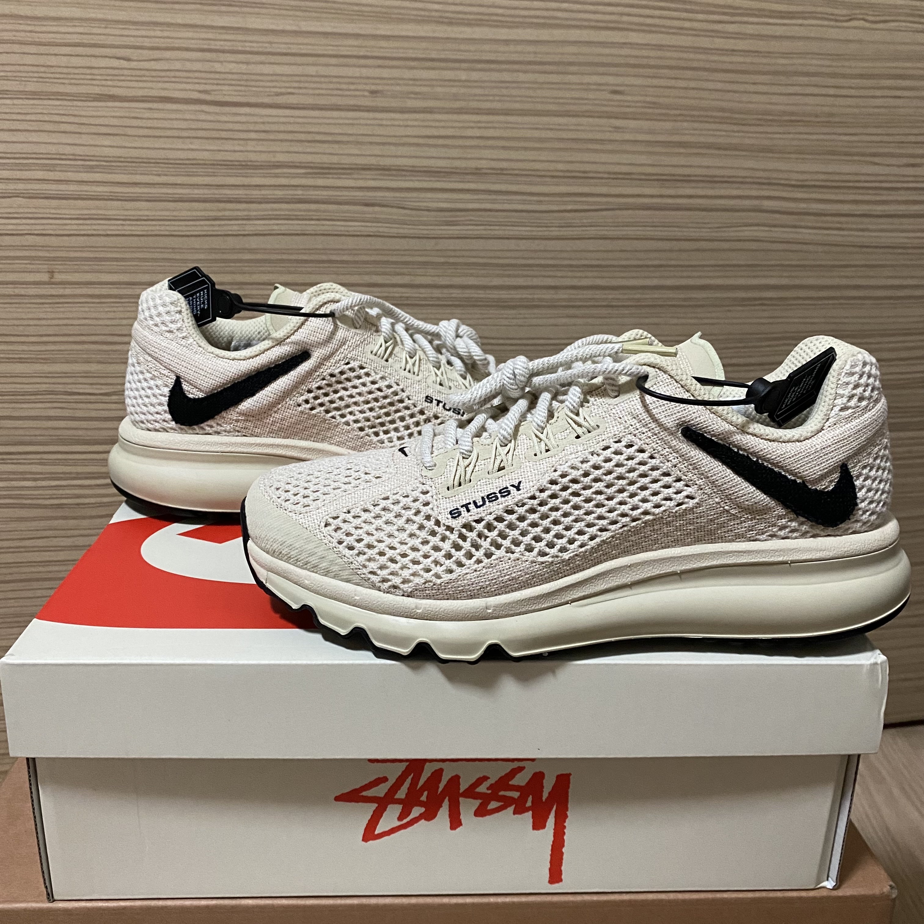 Nike x Stussy Air Max 2013 Fossil 착용 스타일 - 1