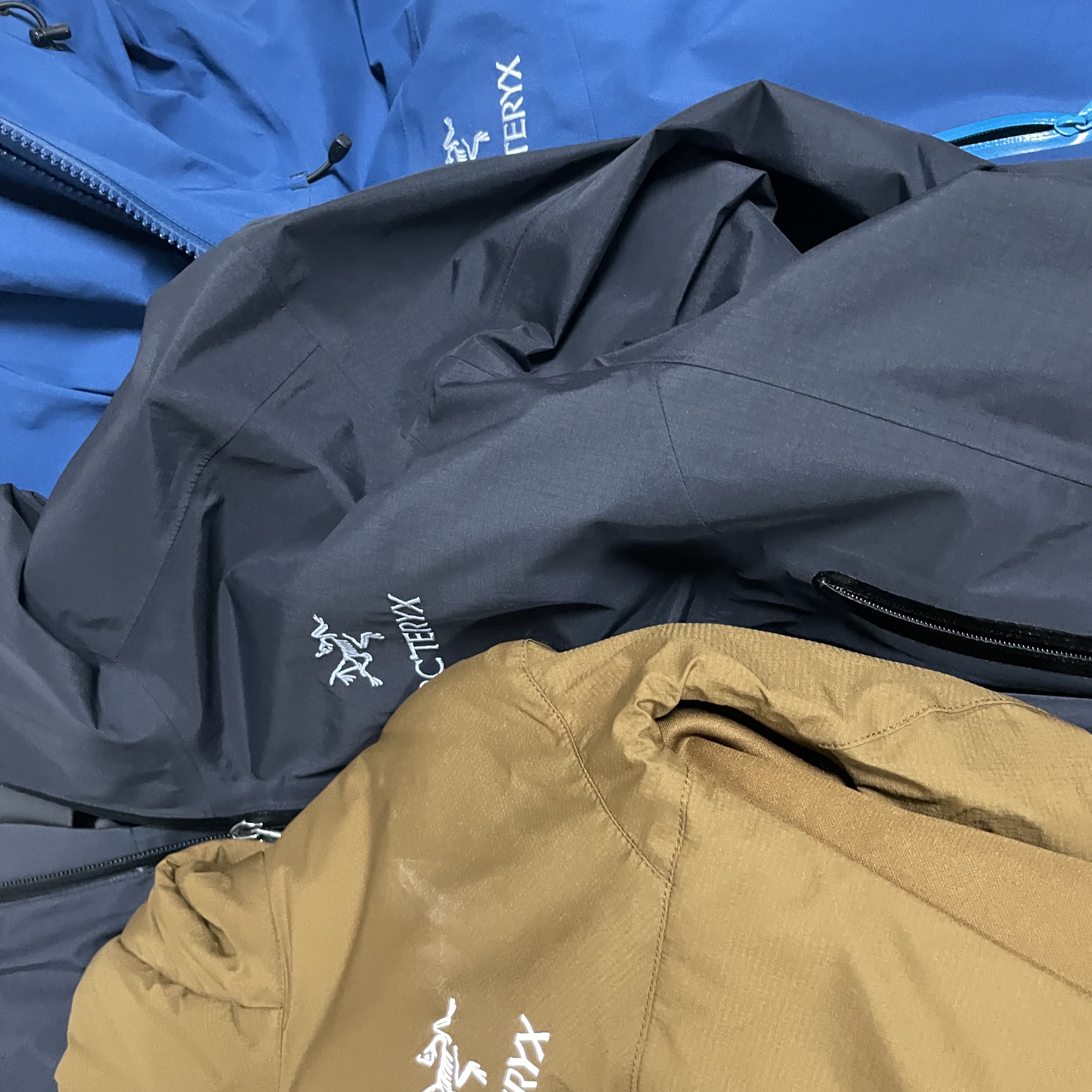Arc'teryx Zeta SL Jacket Black 착용 스타일