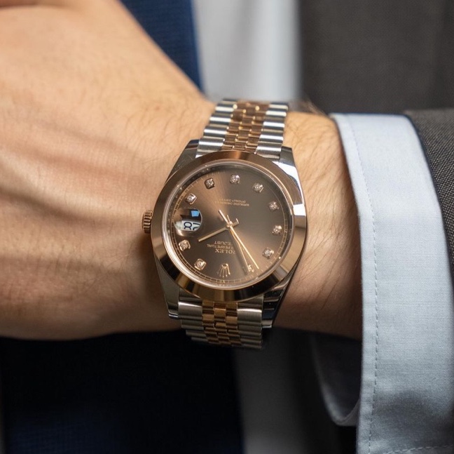 Rolex Datejust 41mm 126301 Chocolate Diamond-Set Jubilee 착용 스타일
