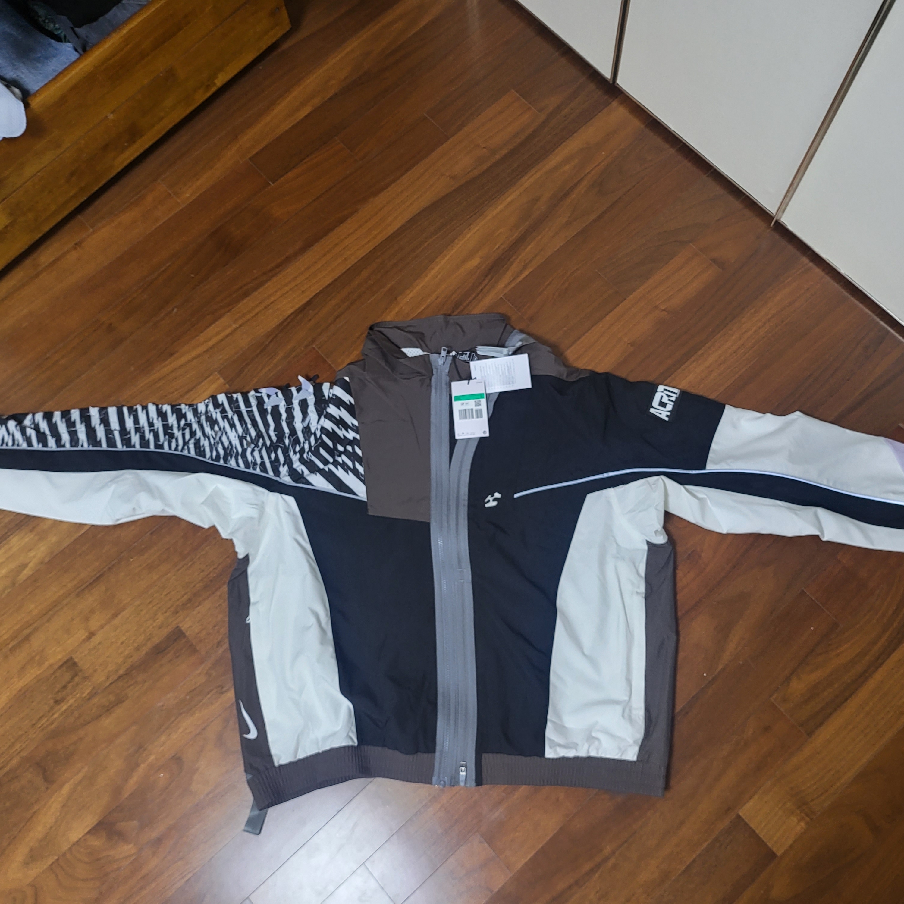 Nike x Acronym NRG Woven Jacket White - US/EU 착용 스타일 - 2