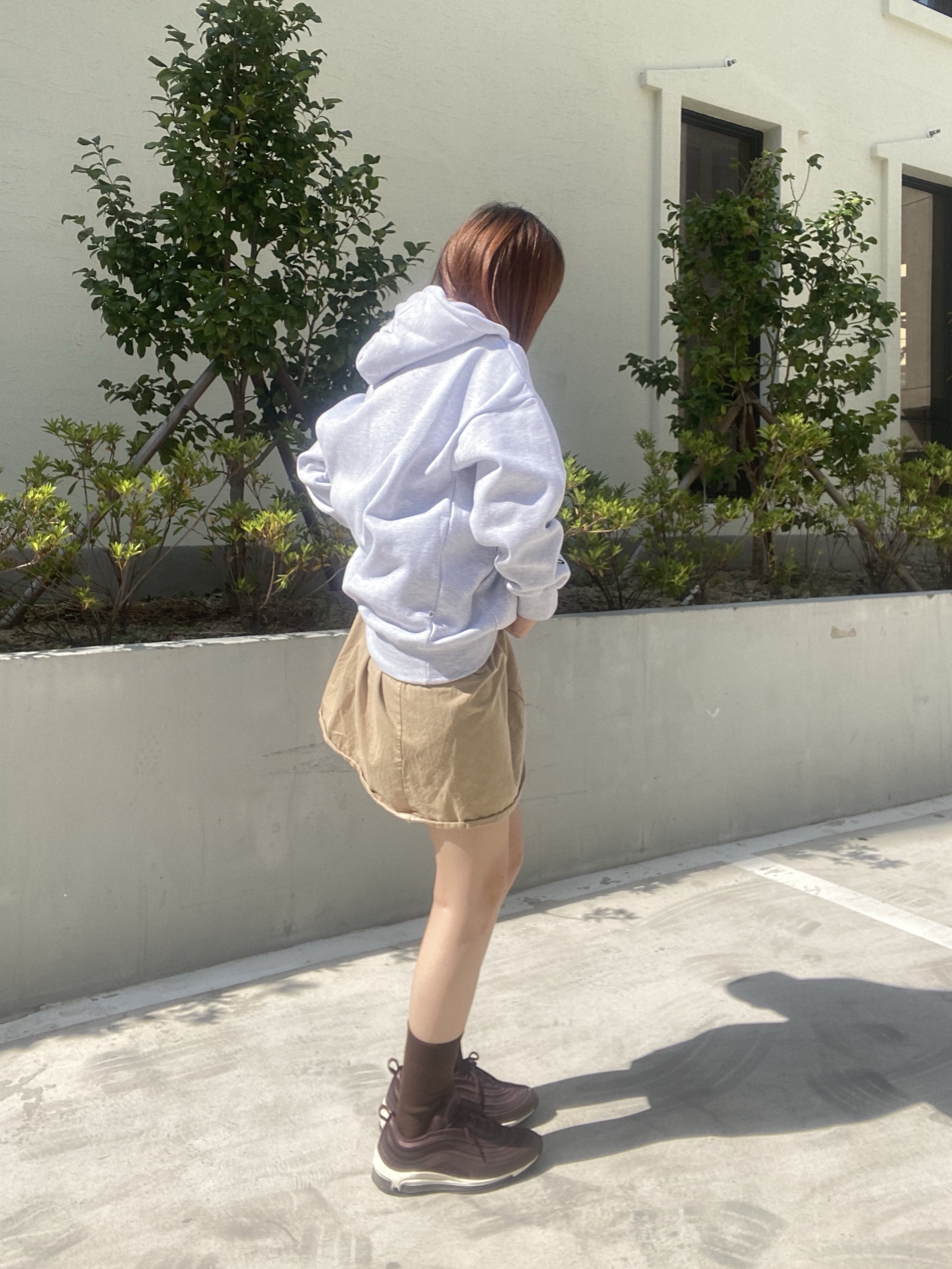 (W) Nike Air Max 97 SE Coffee 착용 스타일 - 2