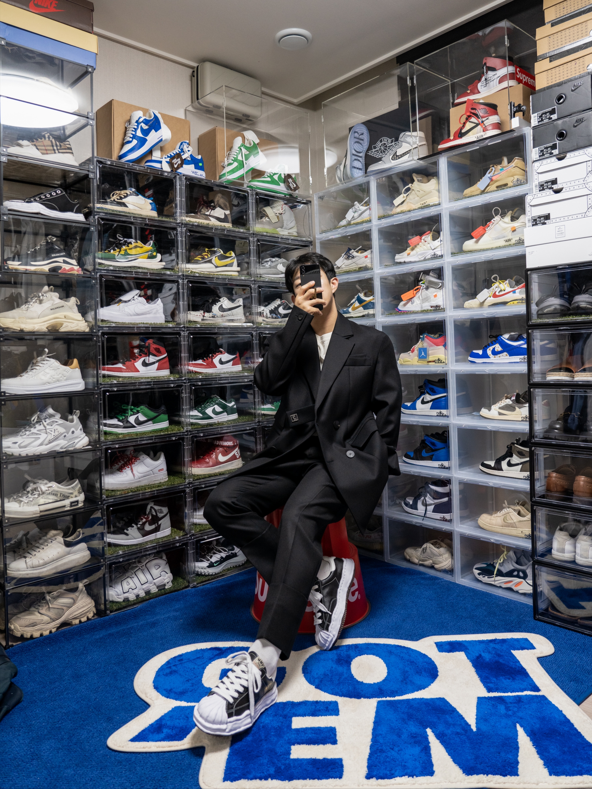 Maison Mihara Yasuhiro Blakey OG Sole Leather Low-top Sneakers Black, Maison Mihara Yasuhiro Blakey OG Sole Canvas Low-top Sneakers Black White 착용 스타일 - 1