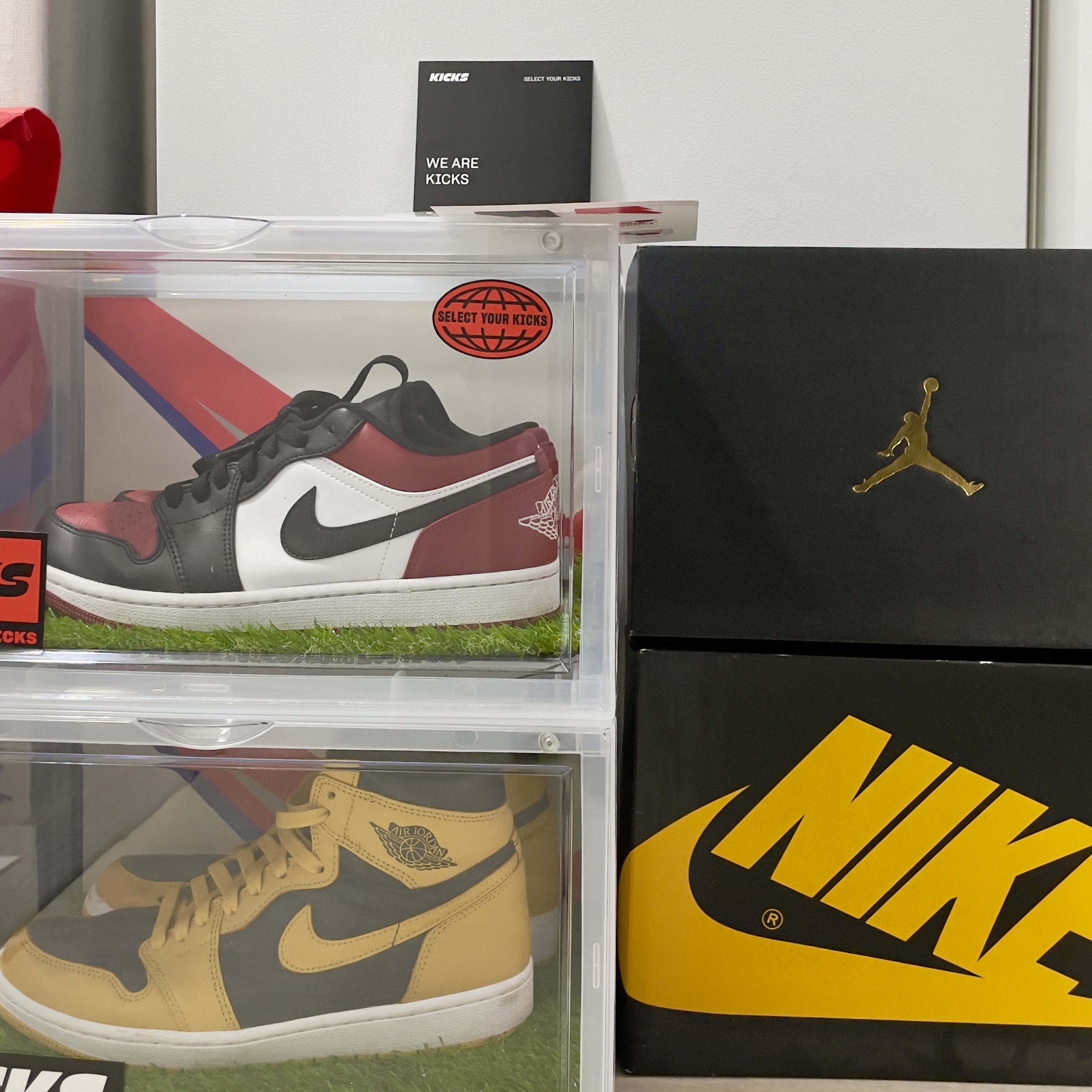 Jordan 1 Low Bred Toe, Jordan 1 Retro High OG Pollen 착용 스타일