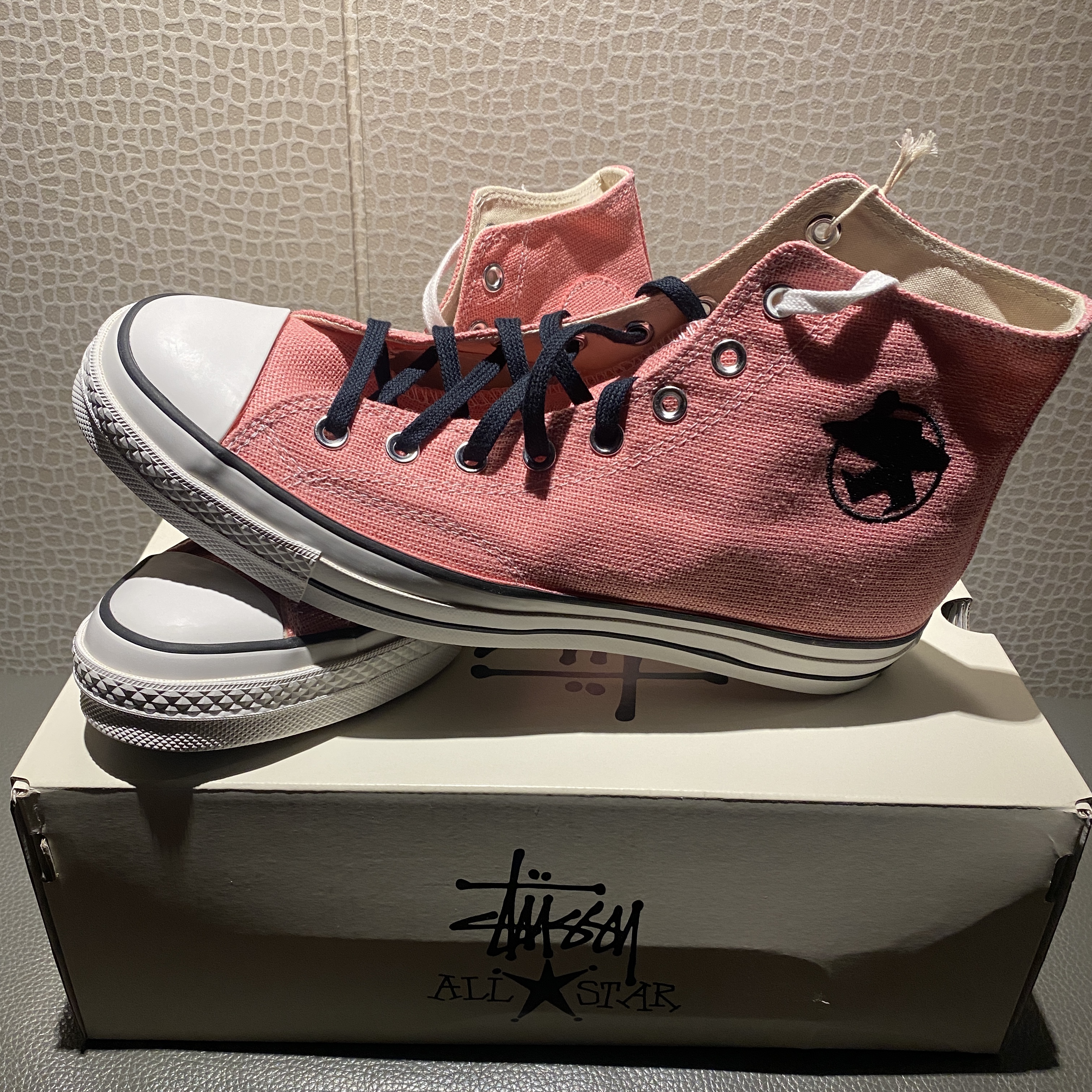 Converse x Stussy Chuck 70 High Plumeria 착용 스타일 - 1