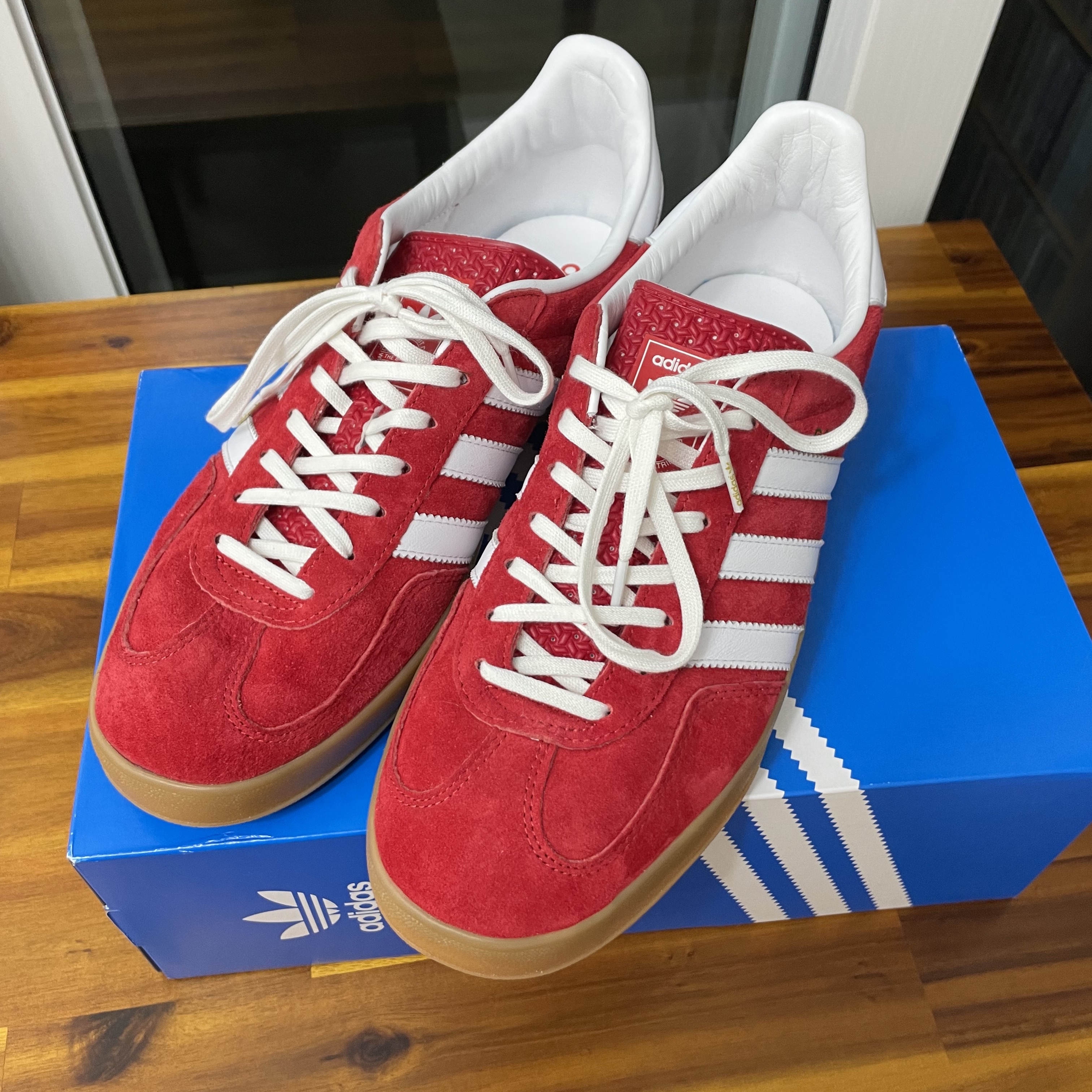 Adidas Gazelle Indoor Scarlet 착용 스타일 - 1