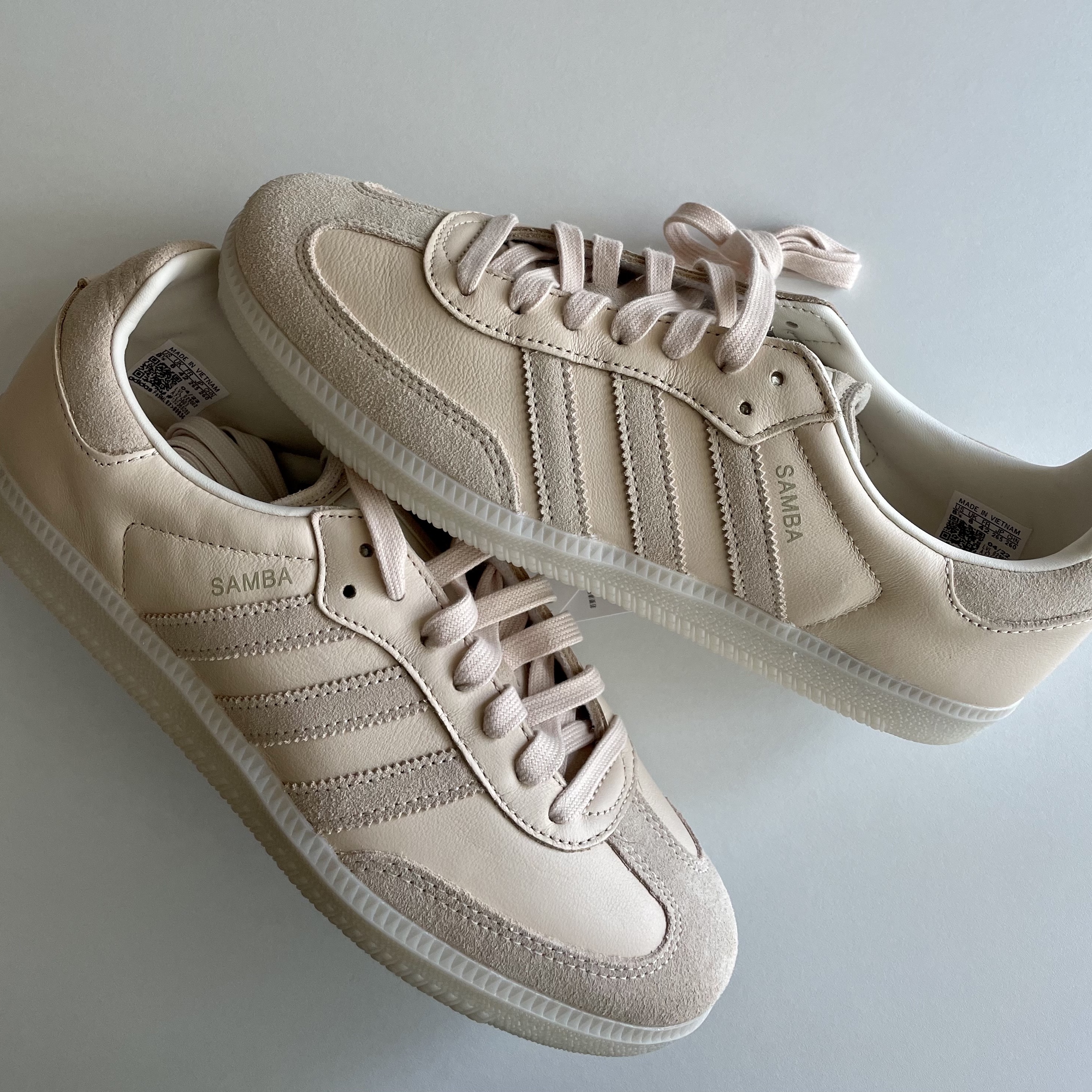 Adidas Samba Linen Savanna 착용 스타일