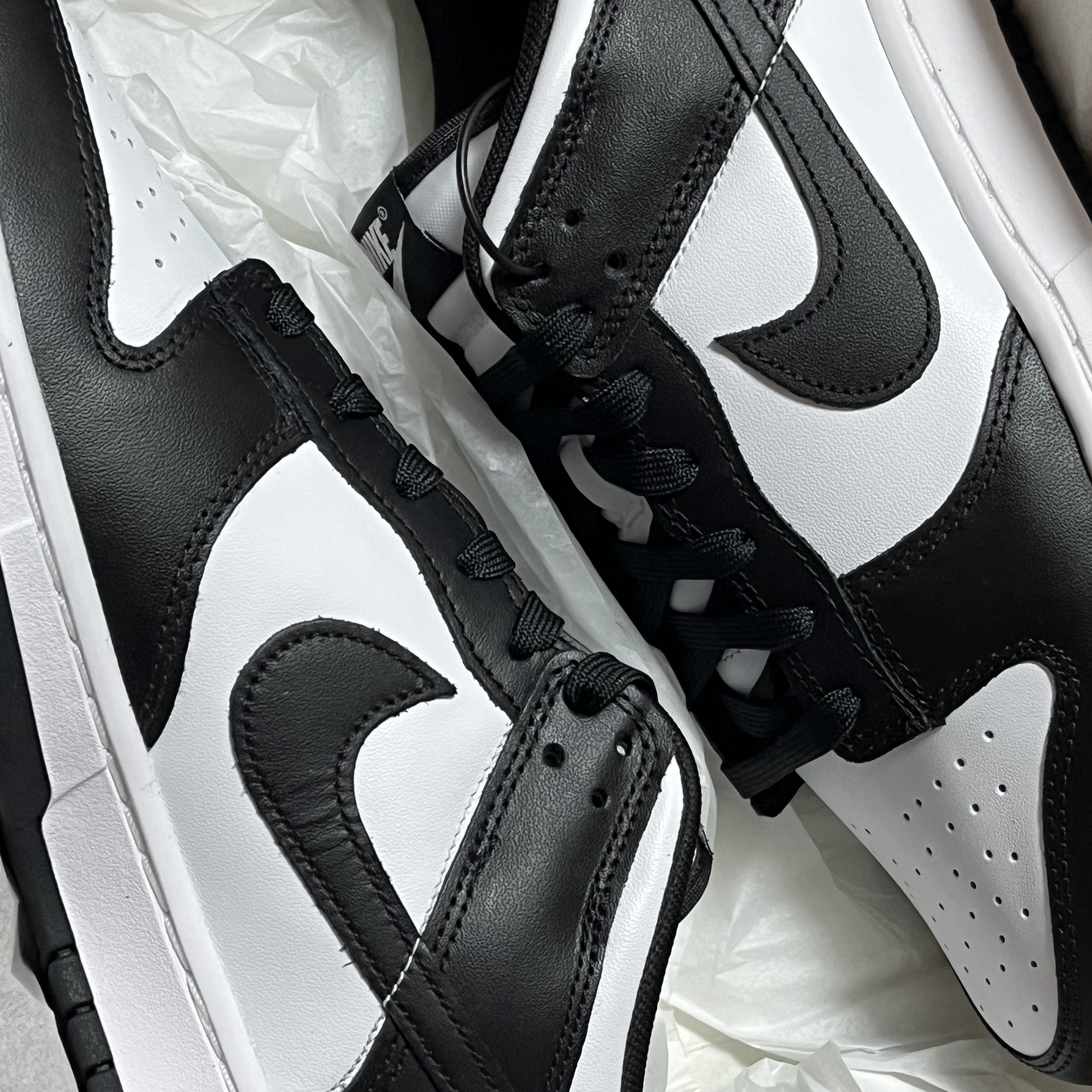 Nike Dunk Low Retro Black 착용 스타일 - 3