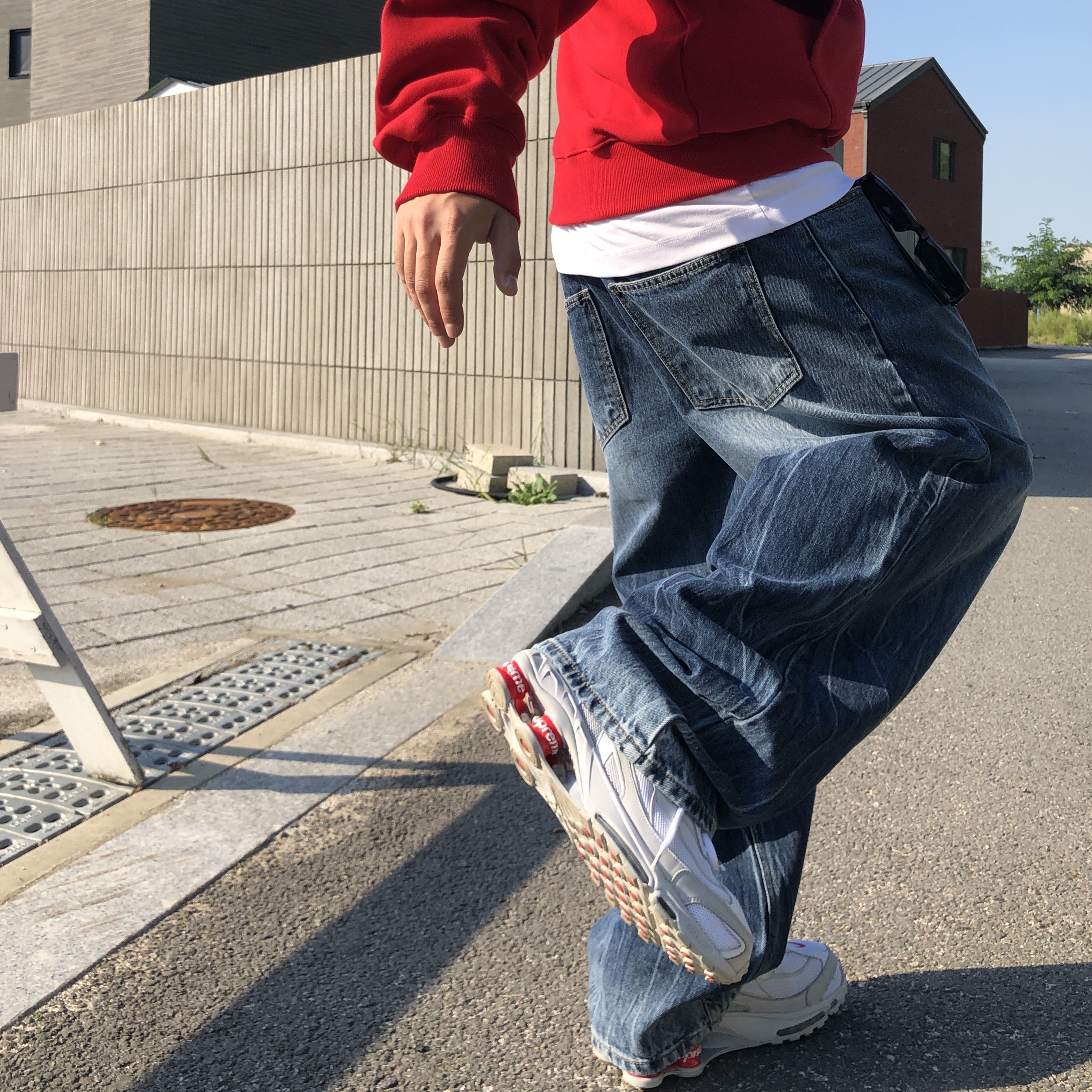 Nike x Supreme Shox Ride 2 SP White 착용 스타일 - 3