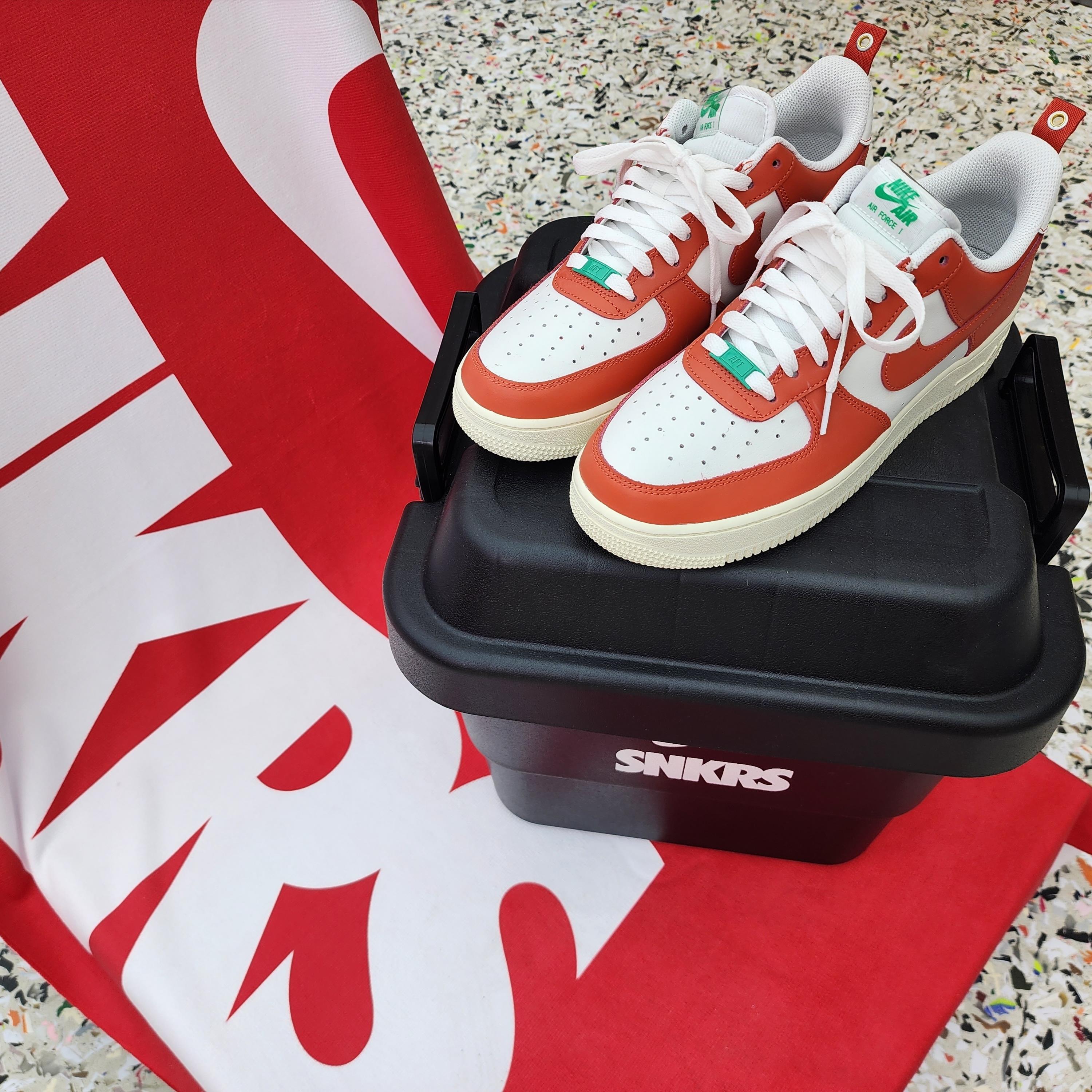 Nike Air Force 1 '07 LV8 Pojangmacha 착용 스타일 - 1