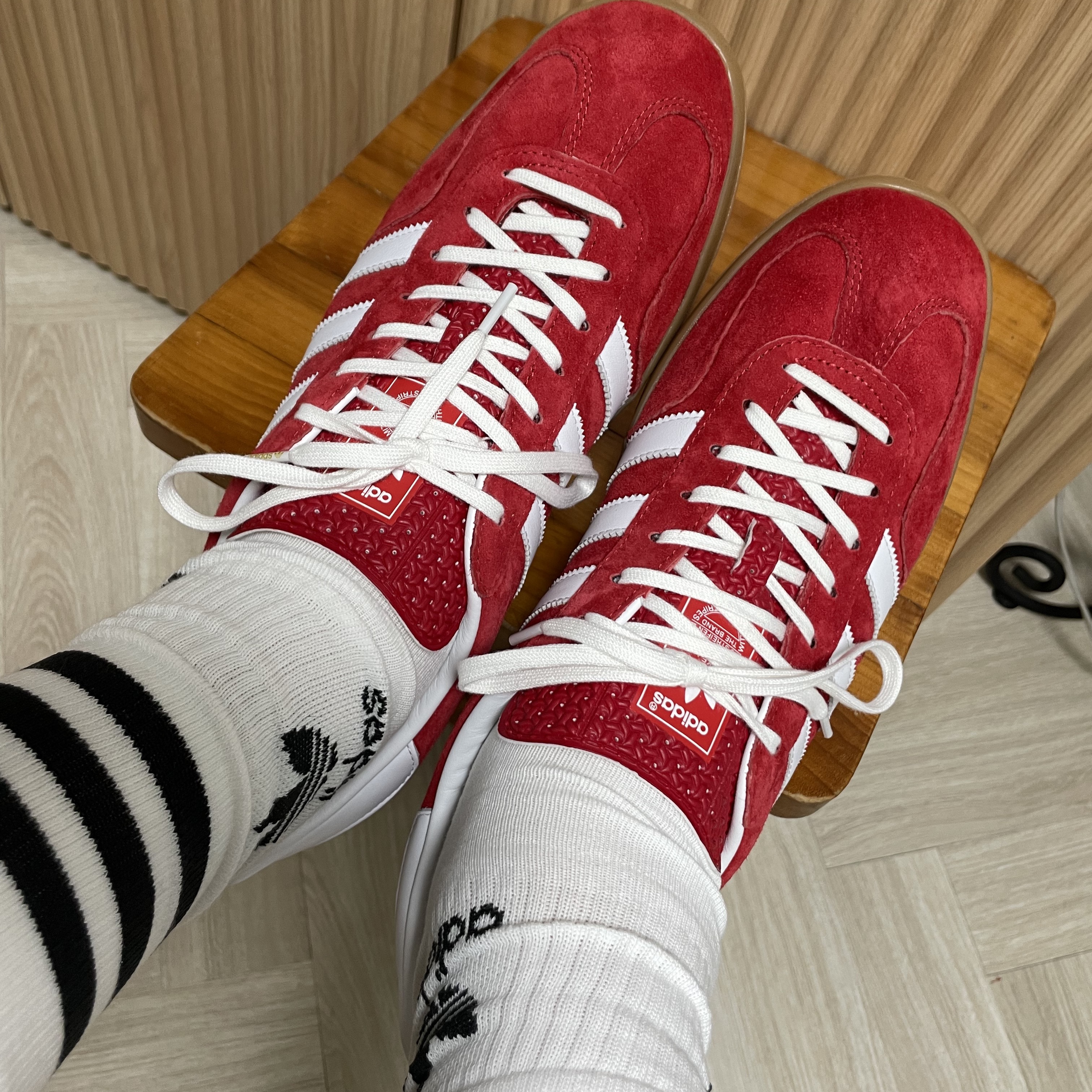 Adidas Gazelle Indoor Scarlet 착용 스타일 - 5