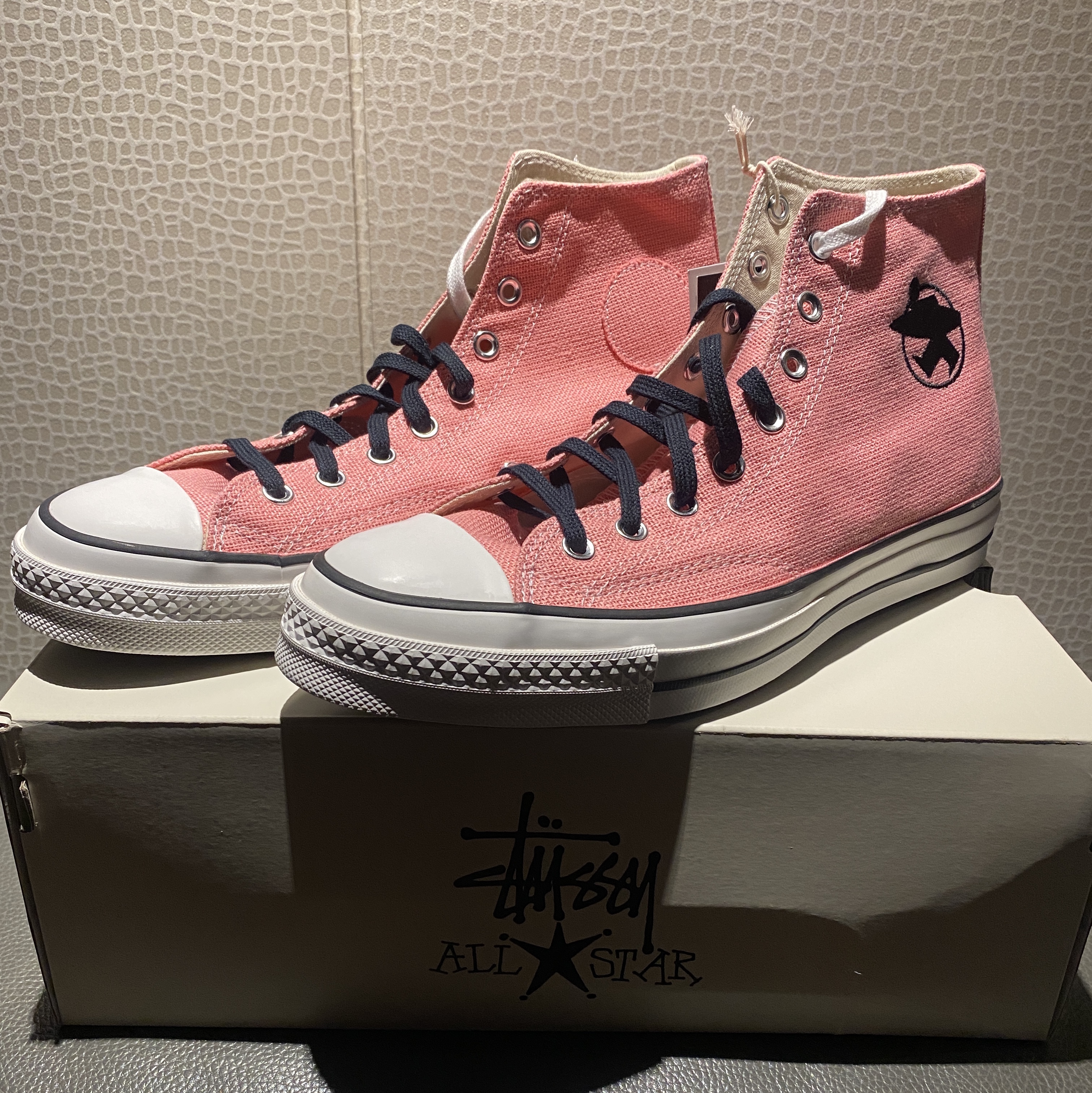 Converse x Stussy Chuck 70 High Plumeria 착용 스타일 - 2