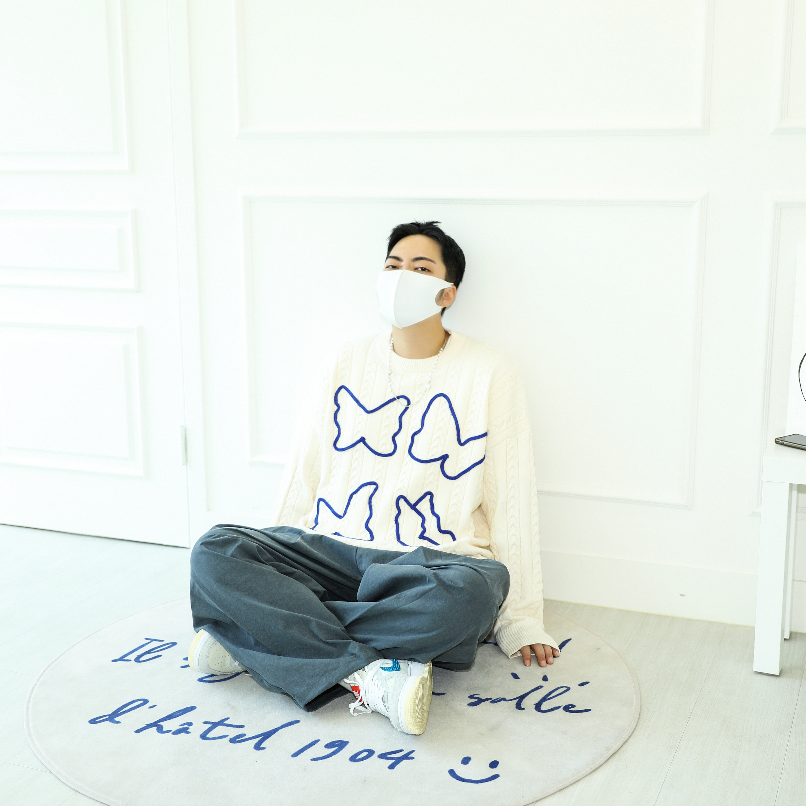 Nike Air Force 1 Low Retro Color of the Month Varsity Royal 착용 스타일 - 3