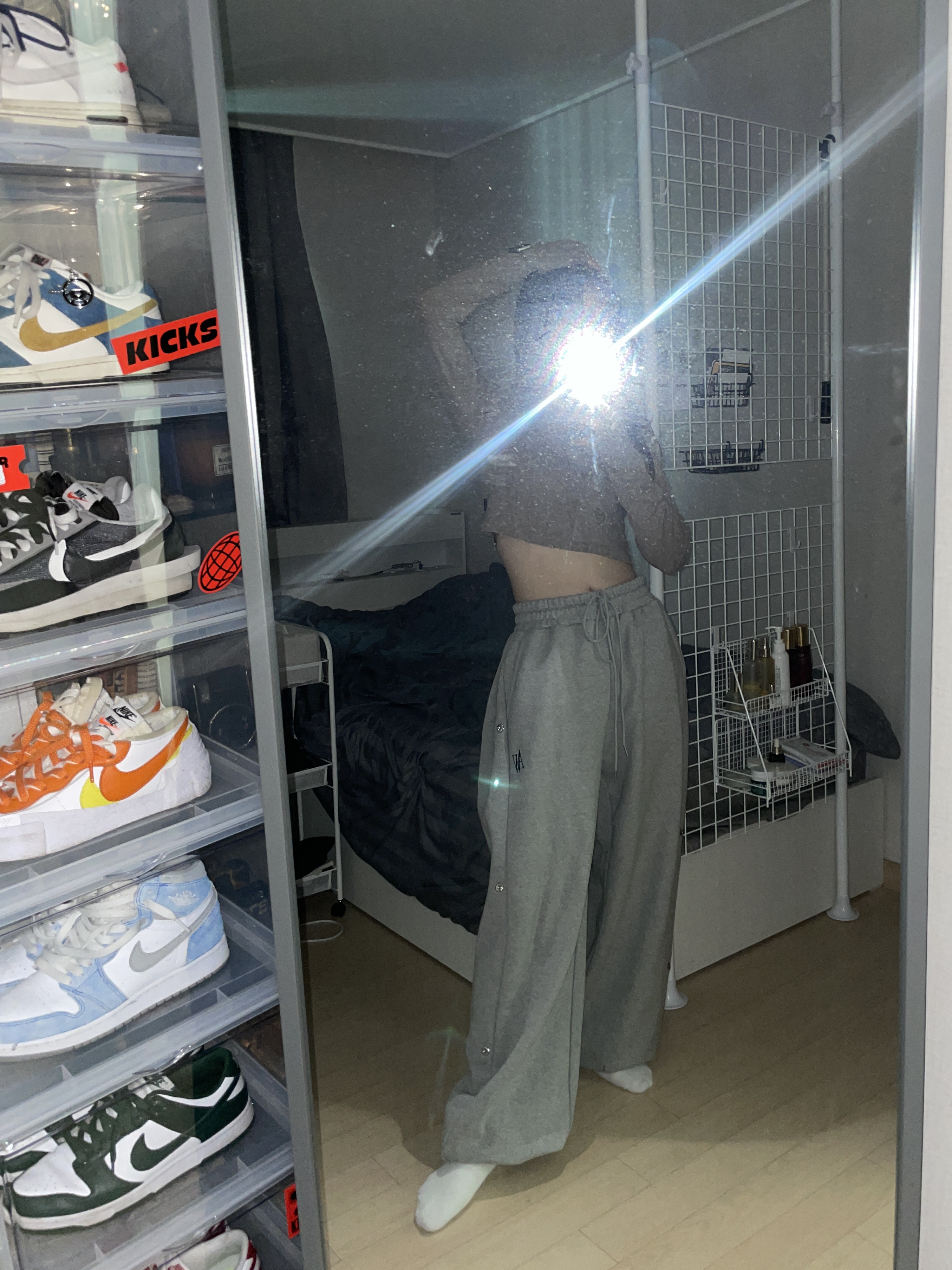 Nike x Off-White Dunk Low The 50 - Lot 18, Nike x Kasina Dunk Low 80's Bus 착용 스타일 - 2