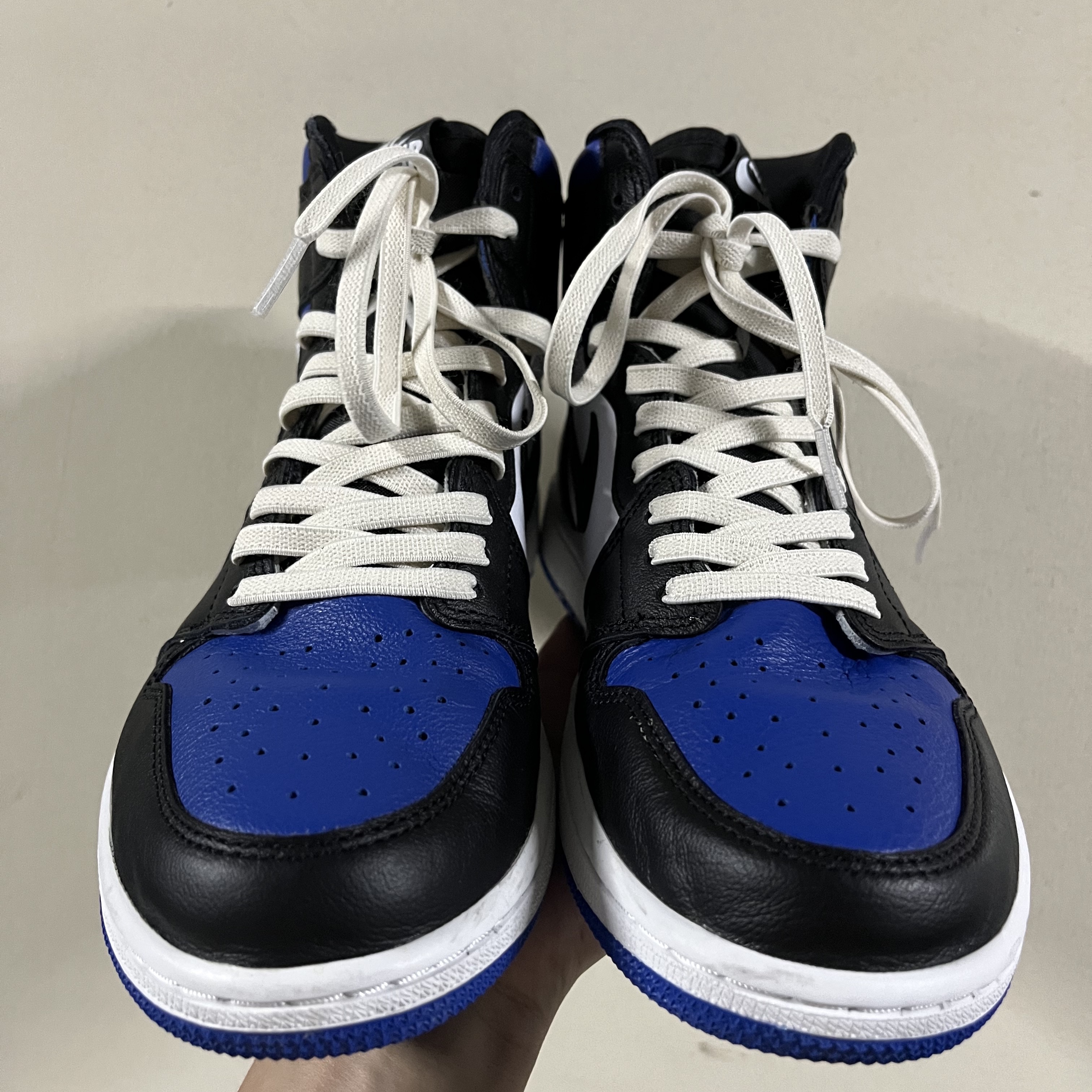 Jordan 1 Retro High OG Royal Toe 착용 스타일 - 1