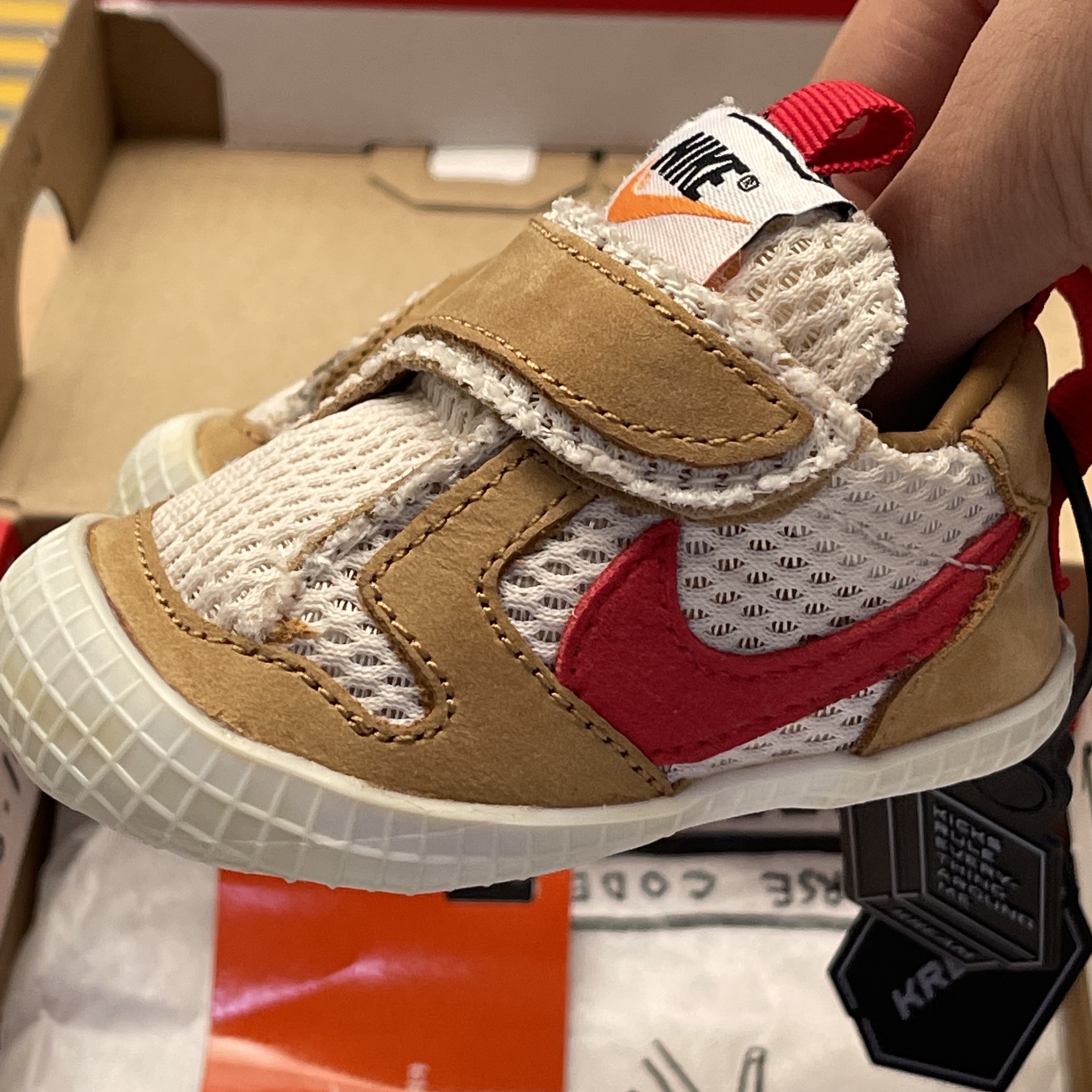 (CB) Nike x Tom Sachs Mars Yard 착용 스타일 - 1