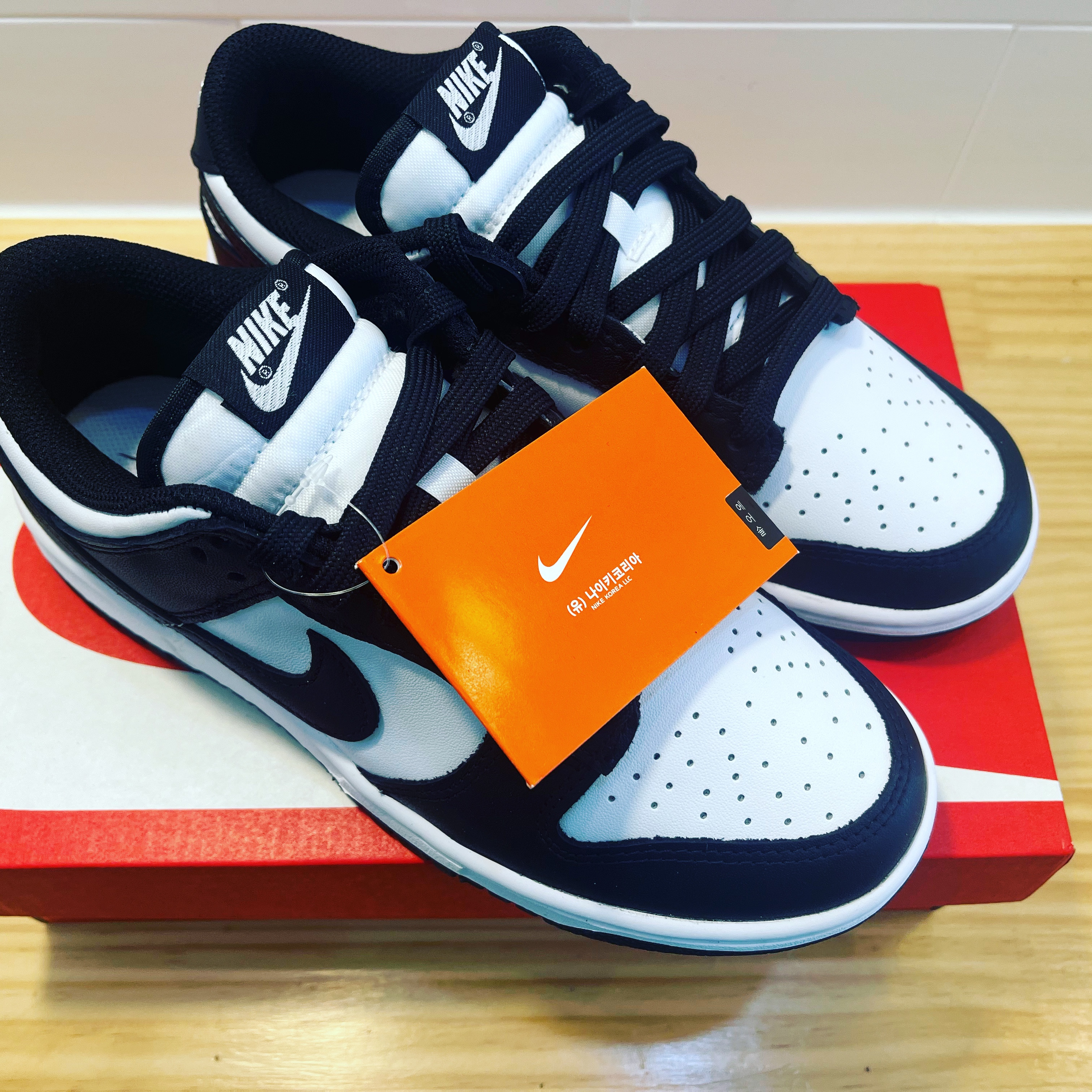 (W) Nike Dunk Low Black 착용 스타일