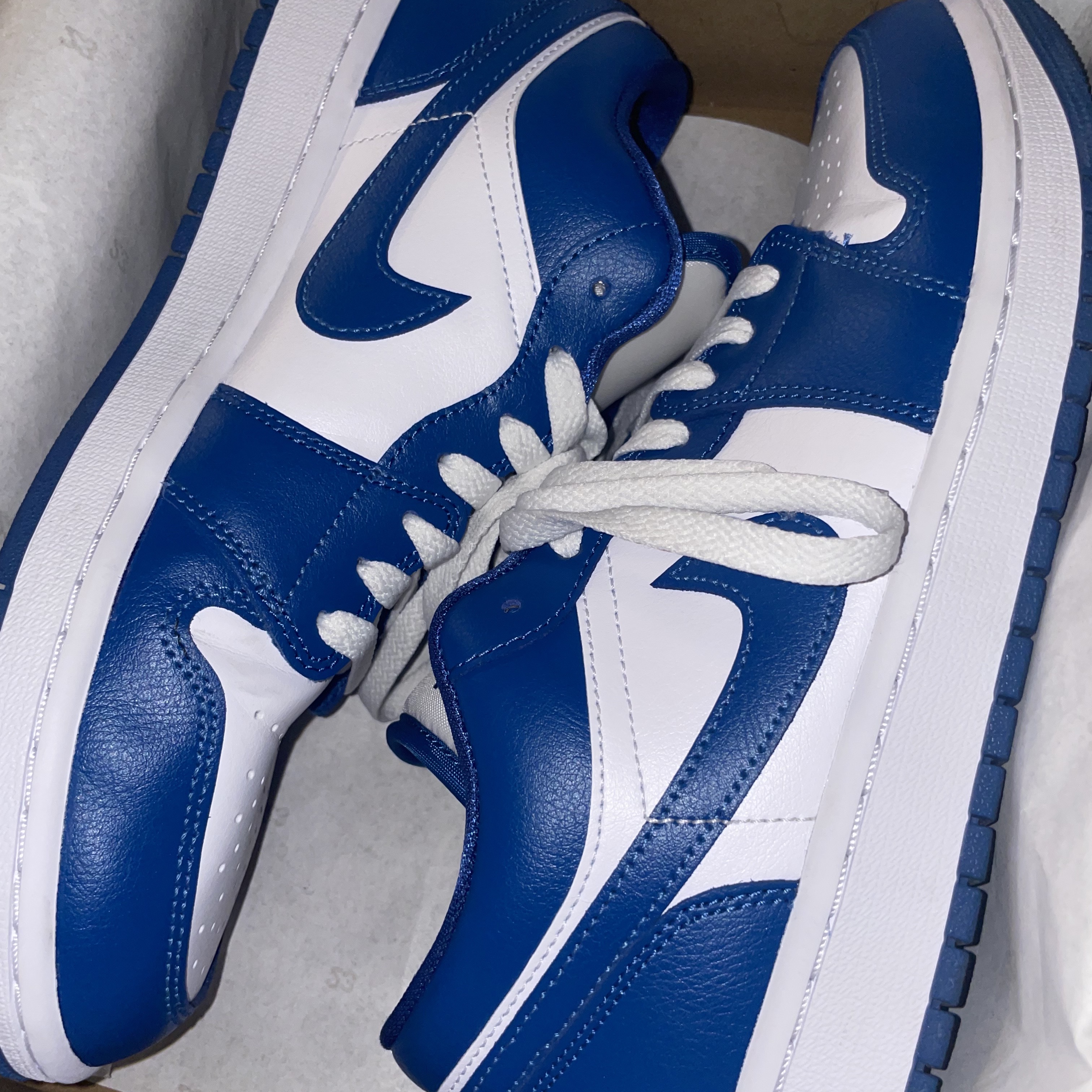 (W) Jordan 1 Low White Dark Marina Blue 착용 스타일