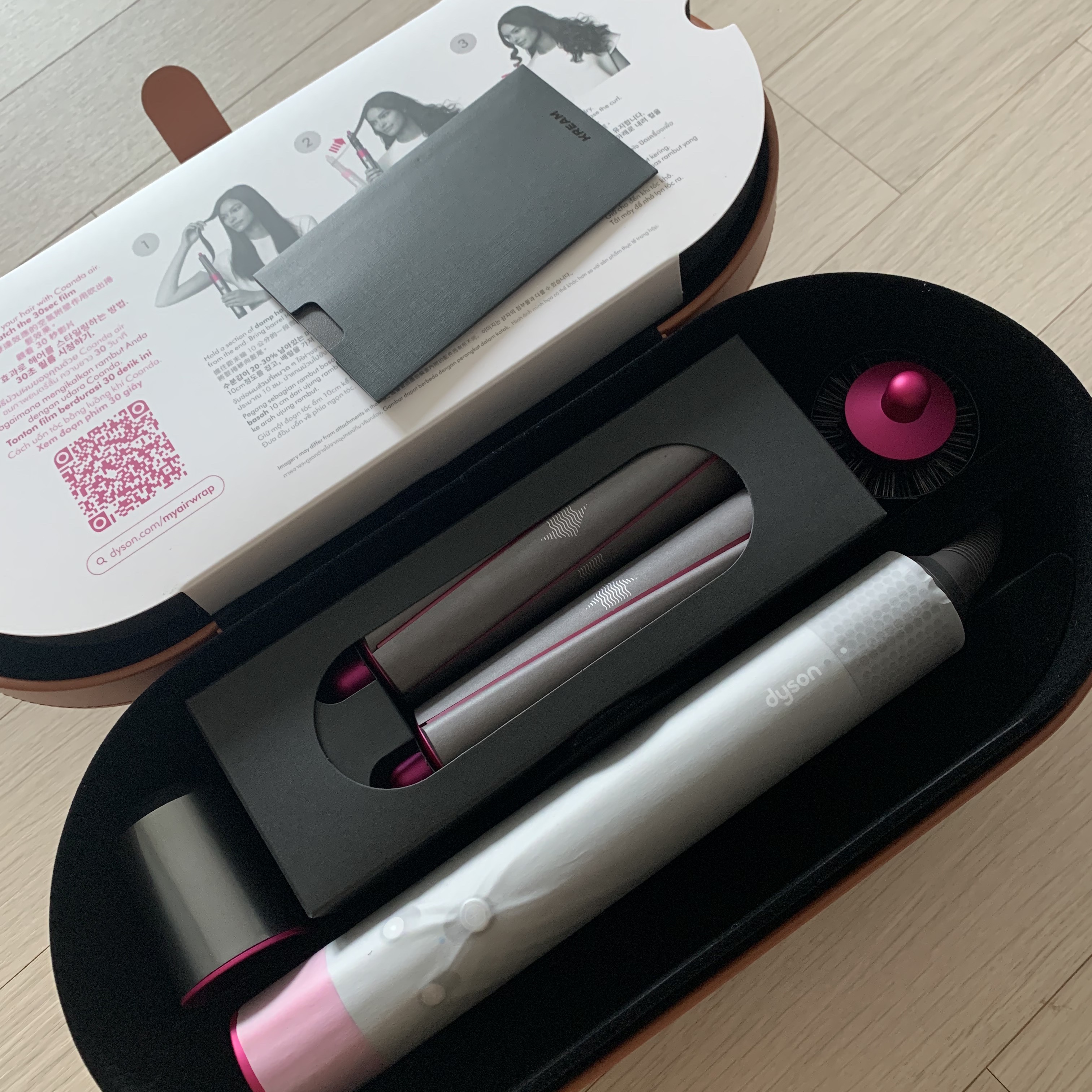 Dyson Airwrap Styler Complete Long Nickel Fuchsia (Korean Ver.) 착용 스타일