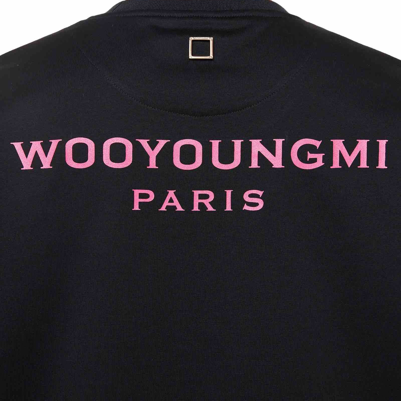 Wooyoungmi Pink Back Logo T-Shirt Black - 21SS 착용 스타일 - 1