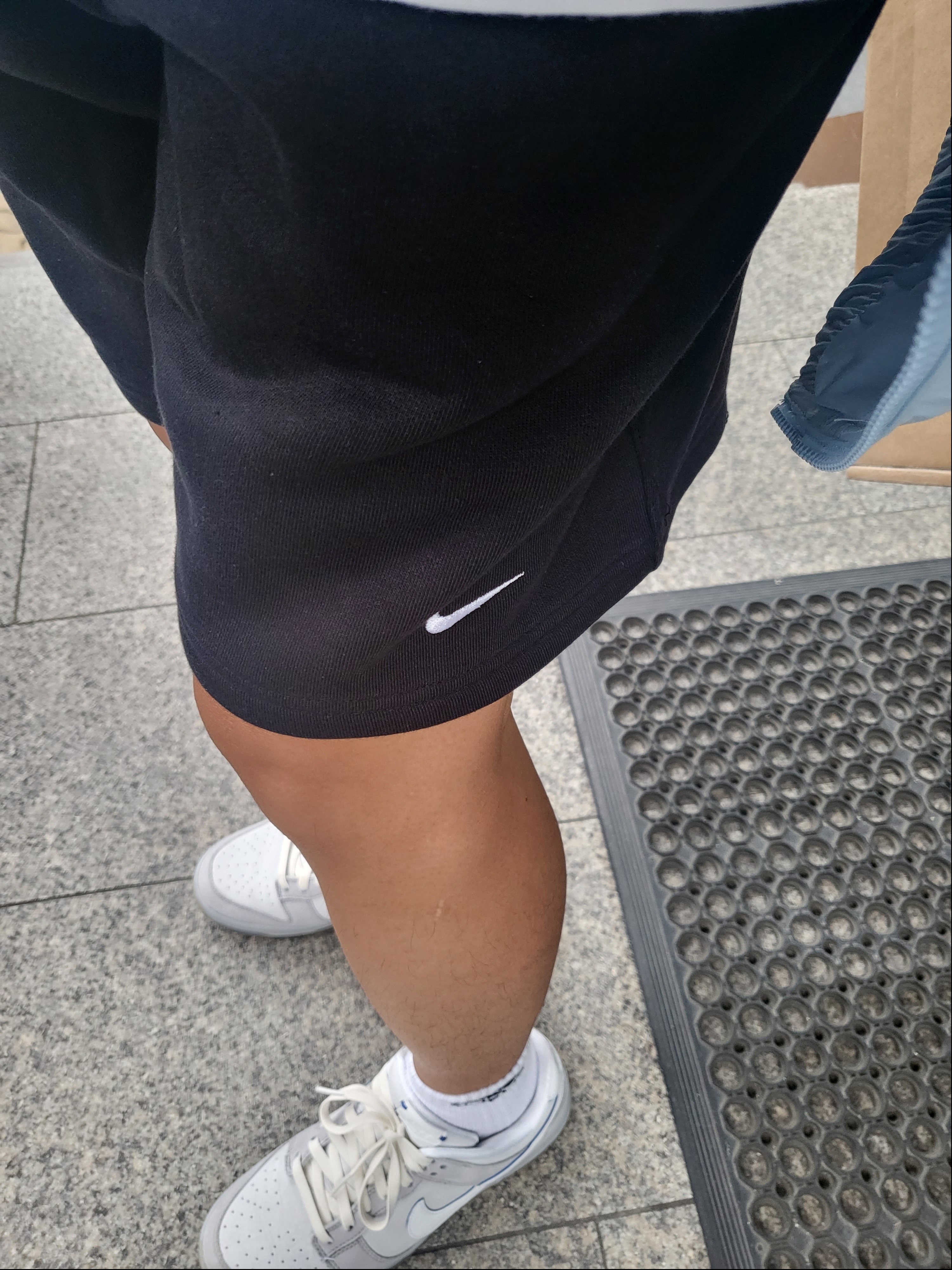 Nike NRG Solo Swoosh Woven Track Jacket Celestine Blue - Asia, Nike NRG Solo Swoosh Fleece Shorts Black - Asia 착용 스타일 - 2