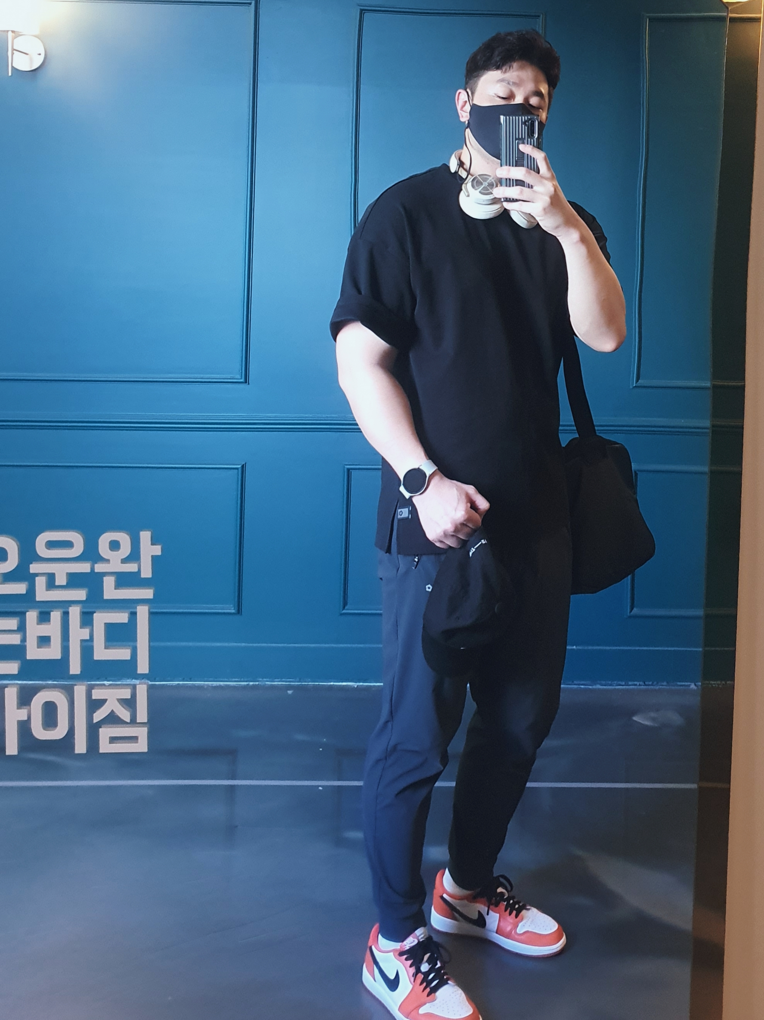 IAB Studio x Yonex T-Shirt Green, New Balance 992 Made in USA Grey - D Standard 착용 스타일 - 2