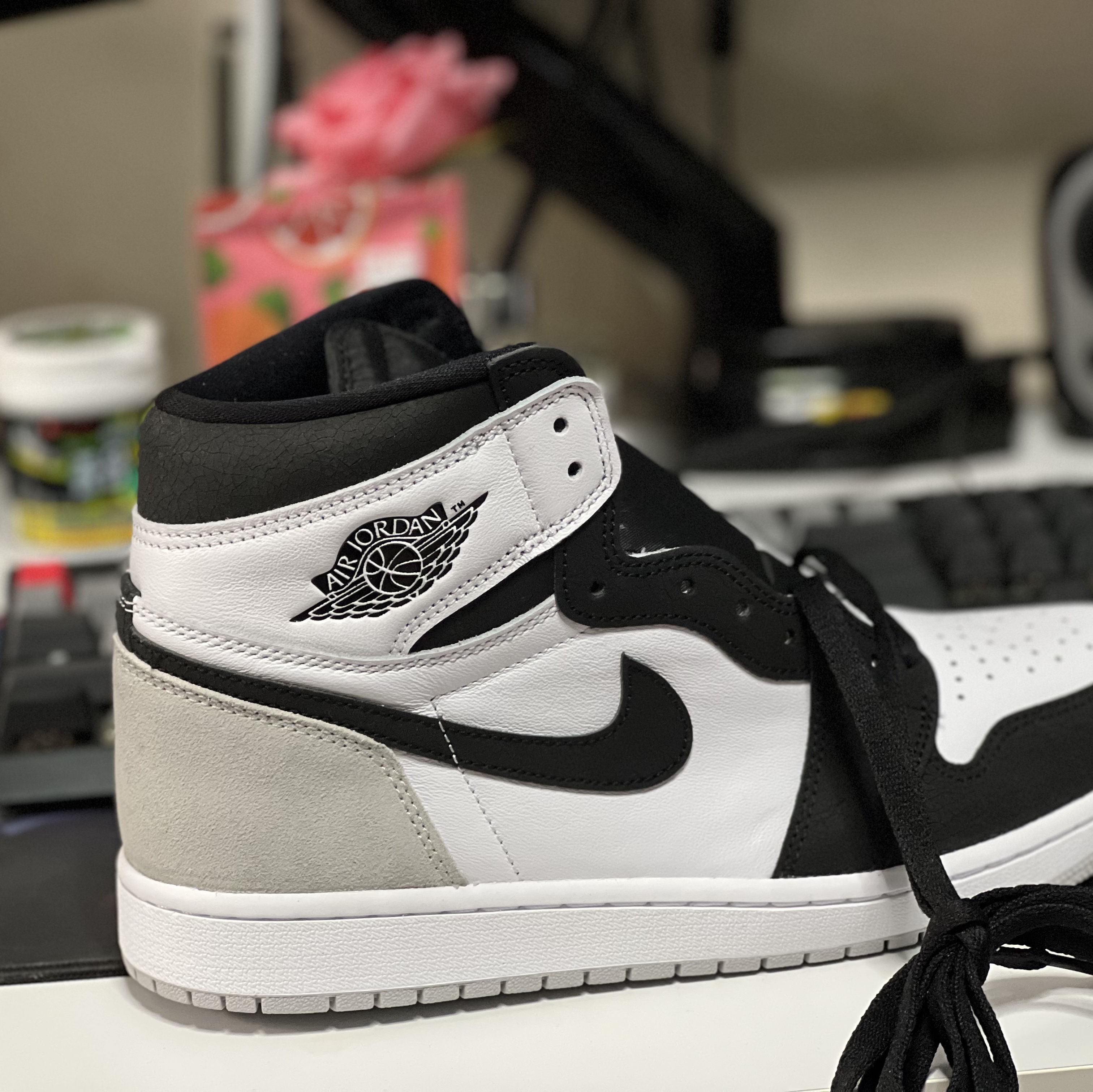 Jordan 1 Retro High OG Bleached Coral 착용 스타일