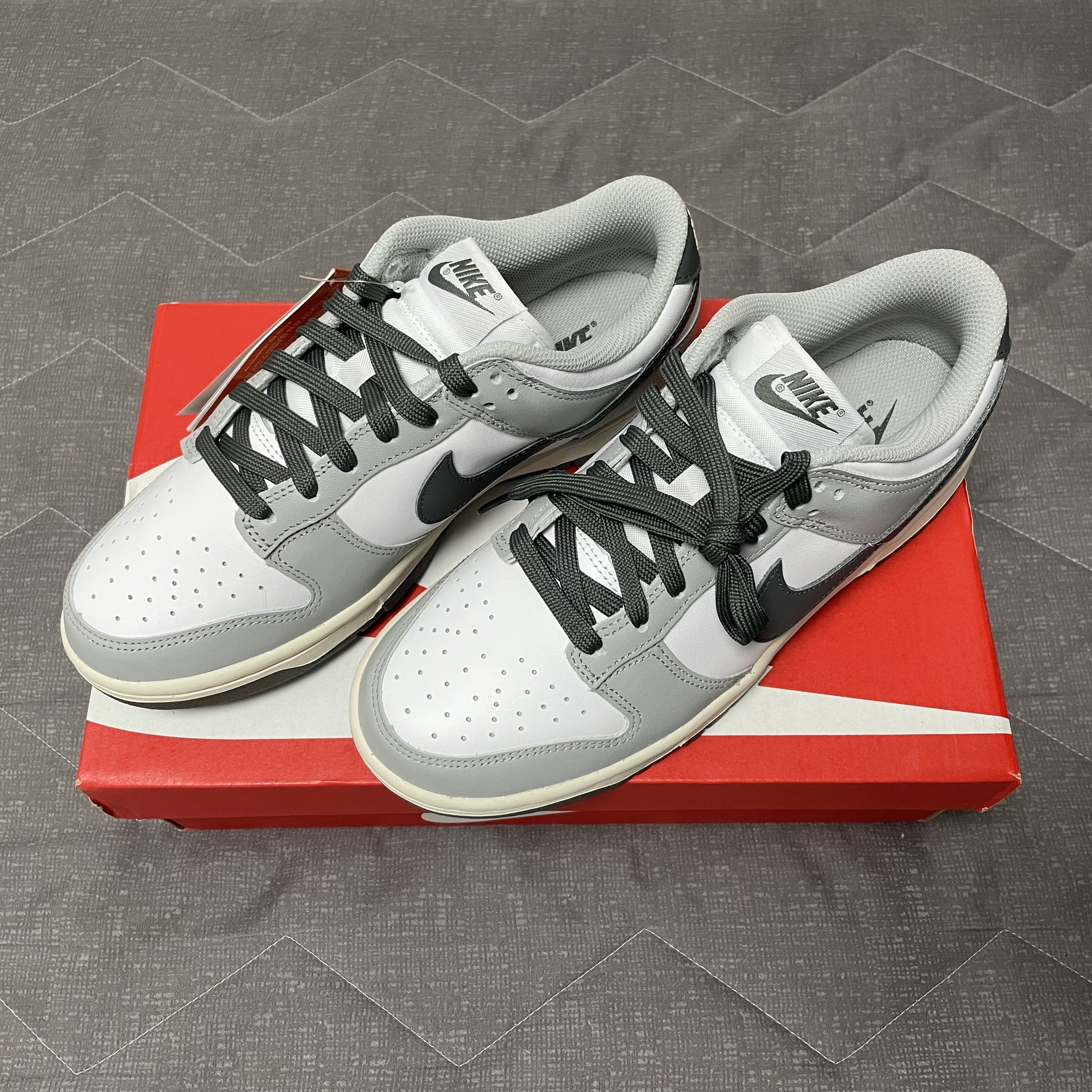 (W) Nike Dunk Low Light Smoke Grey 착용 스타일 - 2