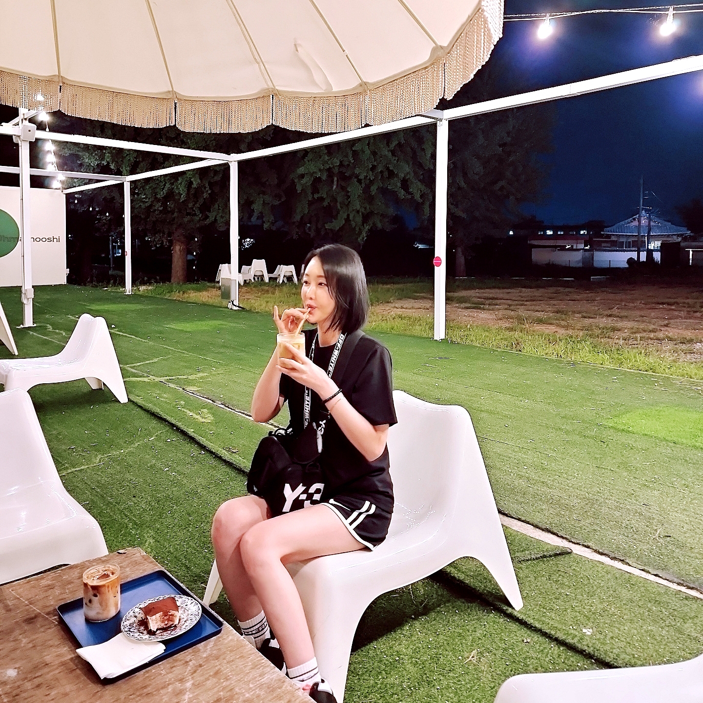 (GS) Nike Dunk High Black and White, Off-White x Amore Pacific Protection Box (Without Cosmetics) 착용 스타일 - 3