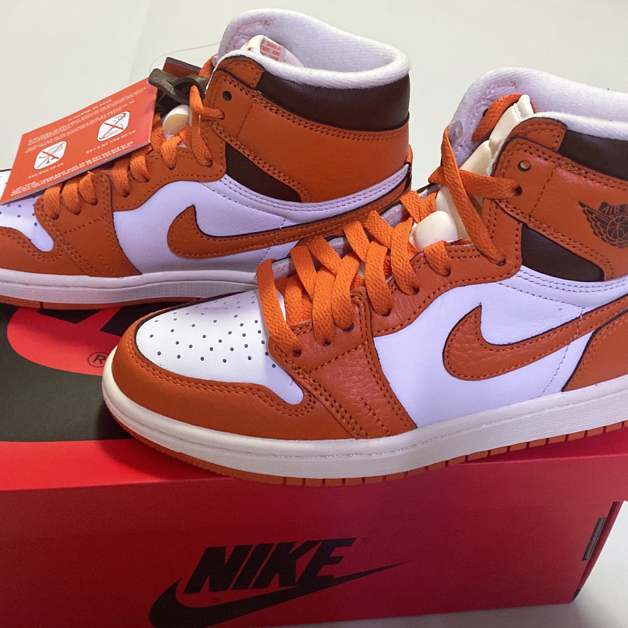 (W) Jordan 1 Retro High OG Starfish 착용 스타일 - 1
