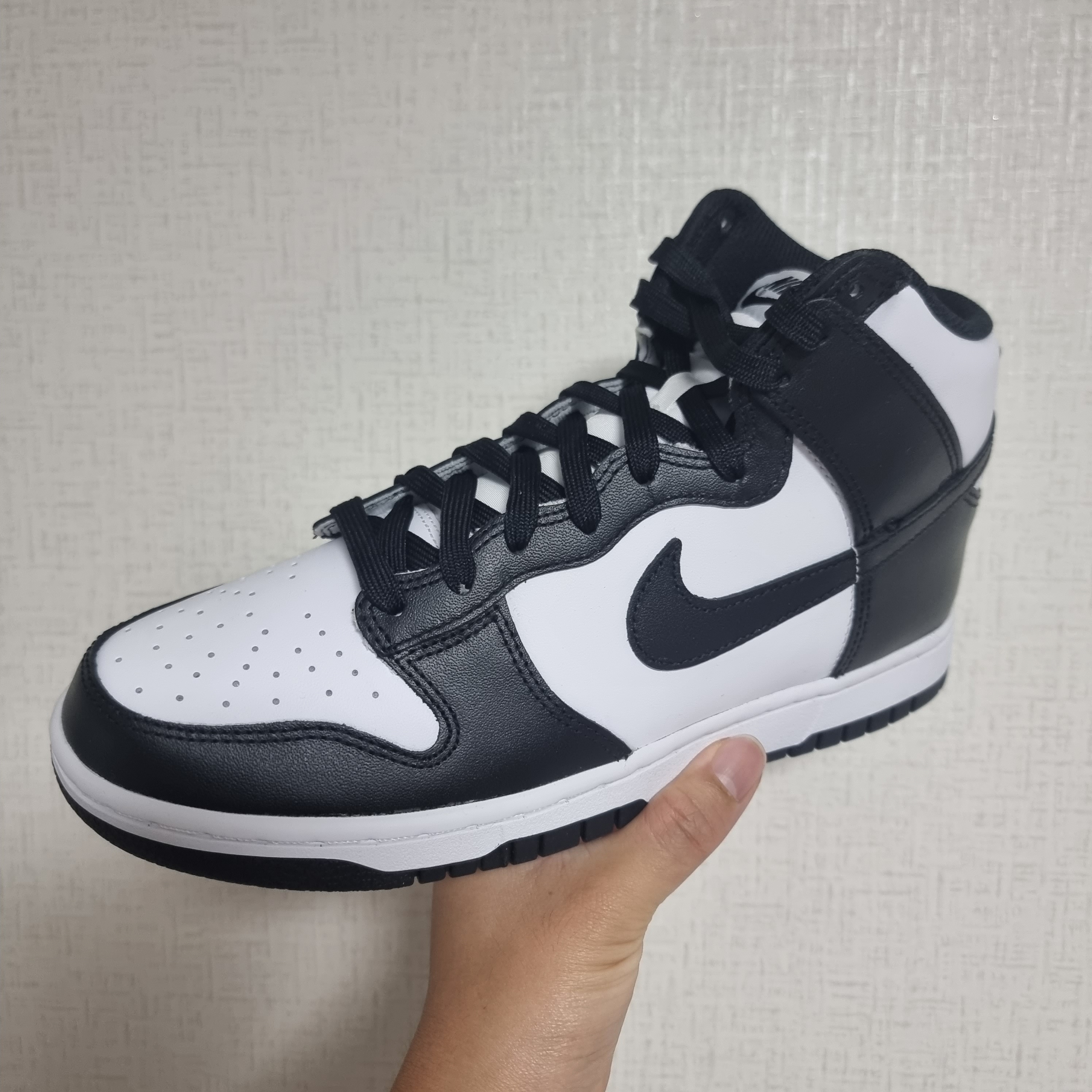 Nike Dunk High Retro Championship White 착용 스타일 - 1