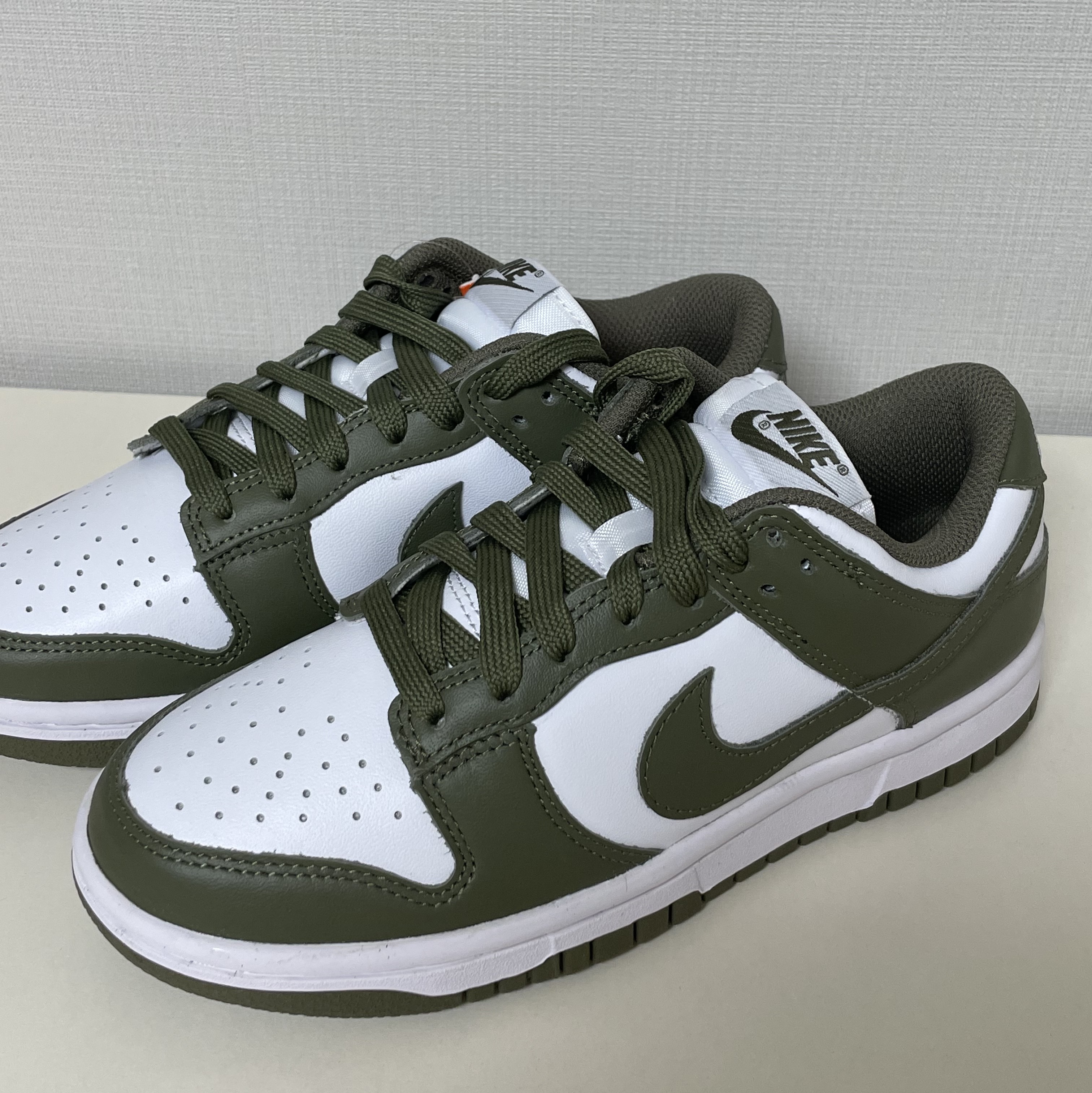 (W) Nike Dunk Low Medium Olive 착용 스타일