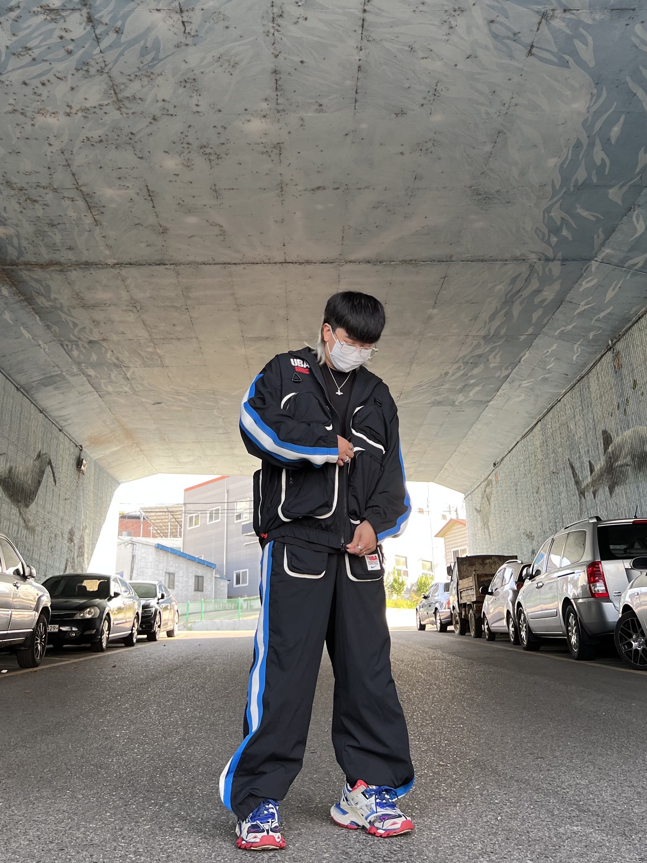 Balenciaga Track.2 Sneakers Blue Red 2019, Nike x Undercover NRG Track Suit Black - US/EU 착용 스타일 - 3