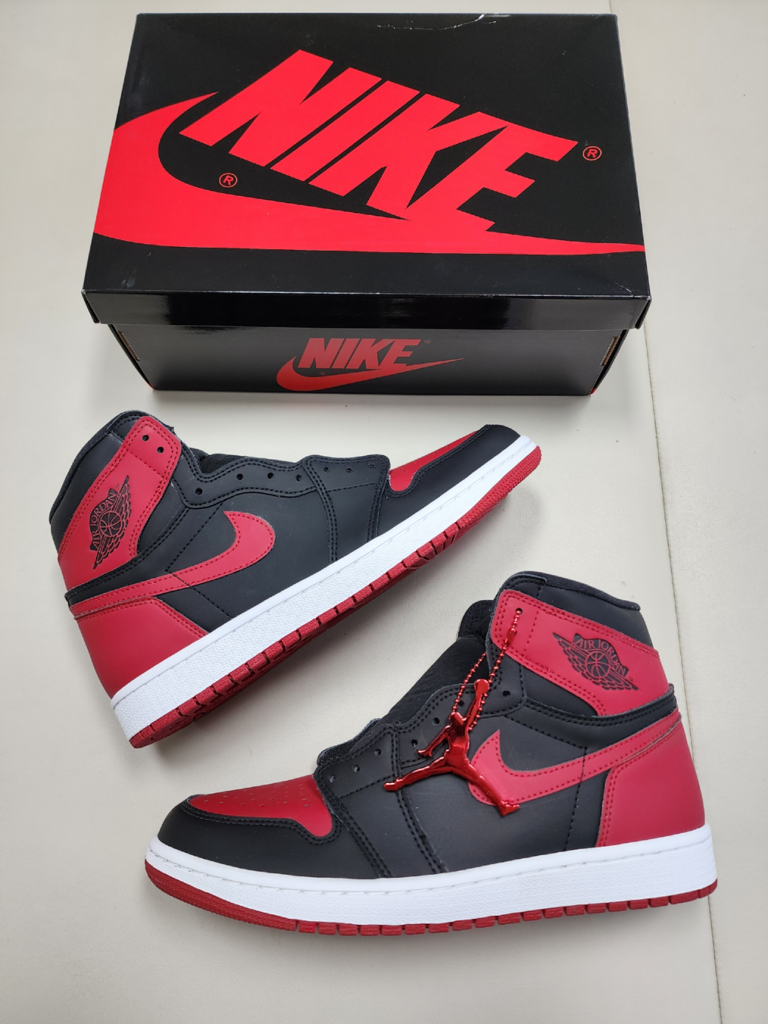 Jordan 1 Retro High OG Patent Bred 착용 스타일 - 1