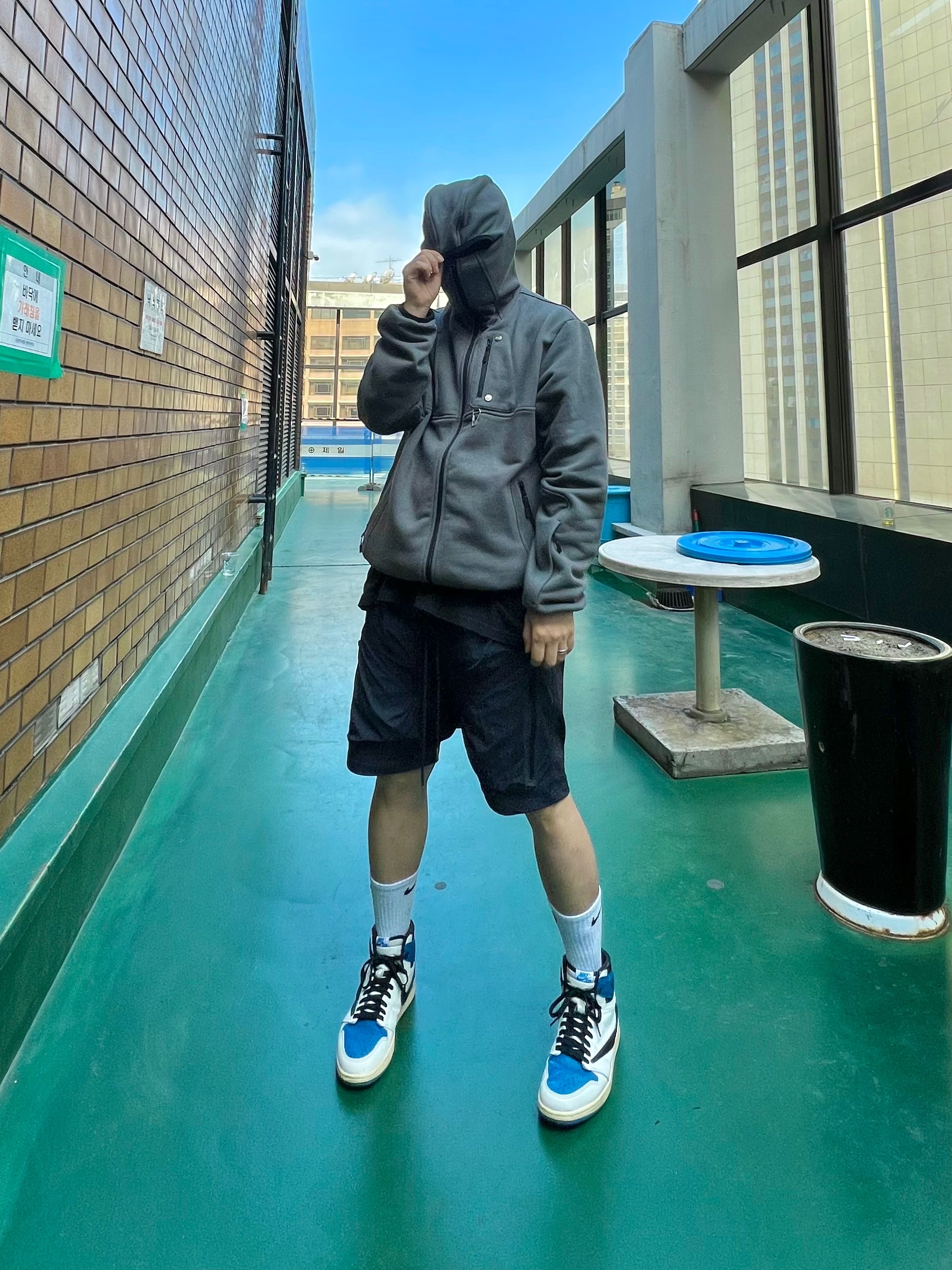 Undermycar Marshall Chest Pocket Balaclava Zip-Up Chimera - 22SS, Jordan 1 x Travis Scott x Fragment Retro High OG SP Military Blue 착용 스타일