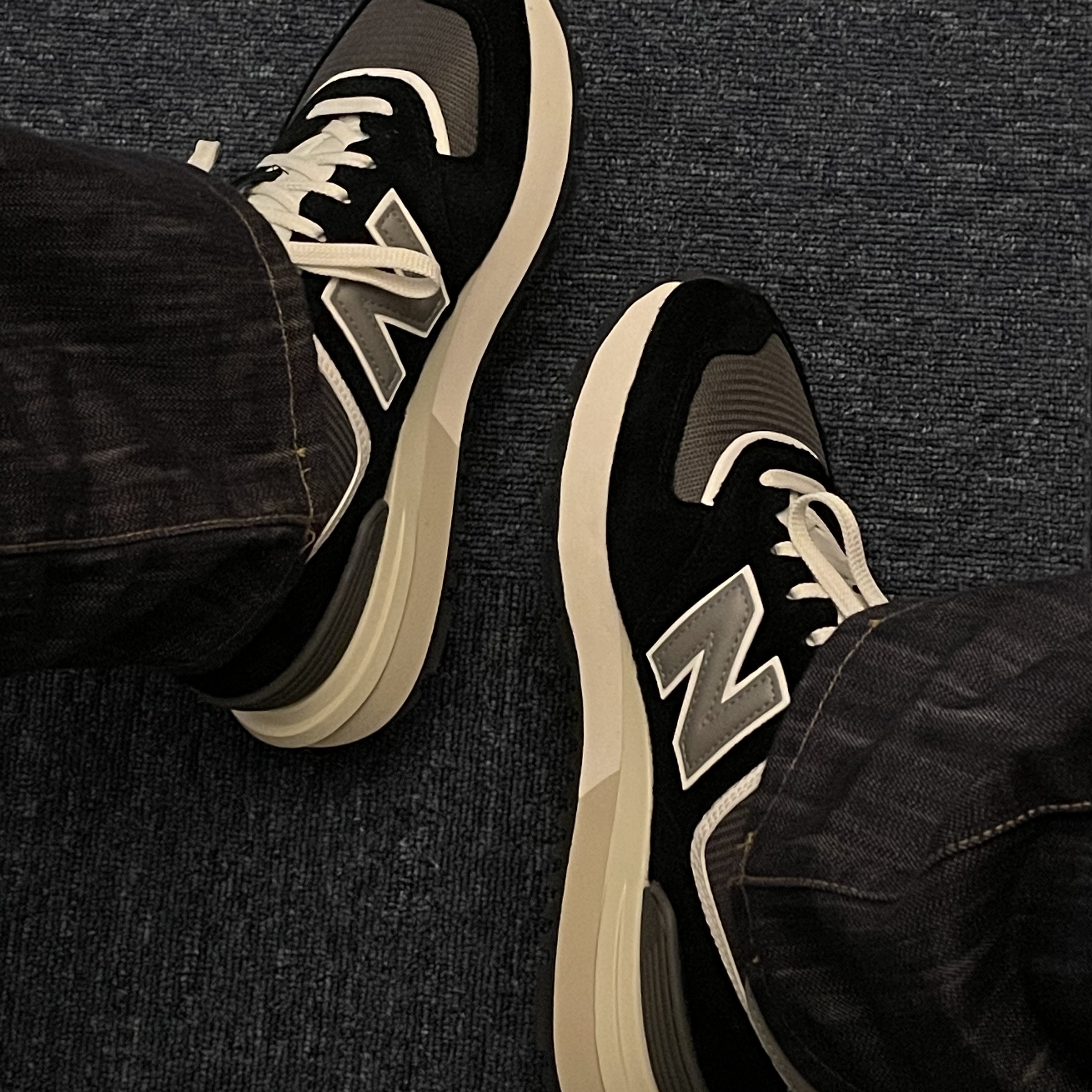 New Balance 574 Legacy Black 착용 스타일