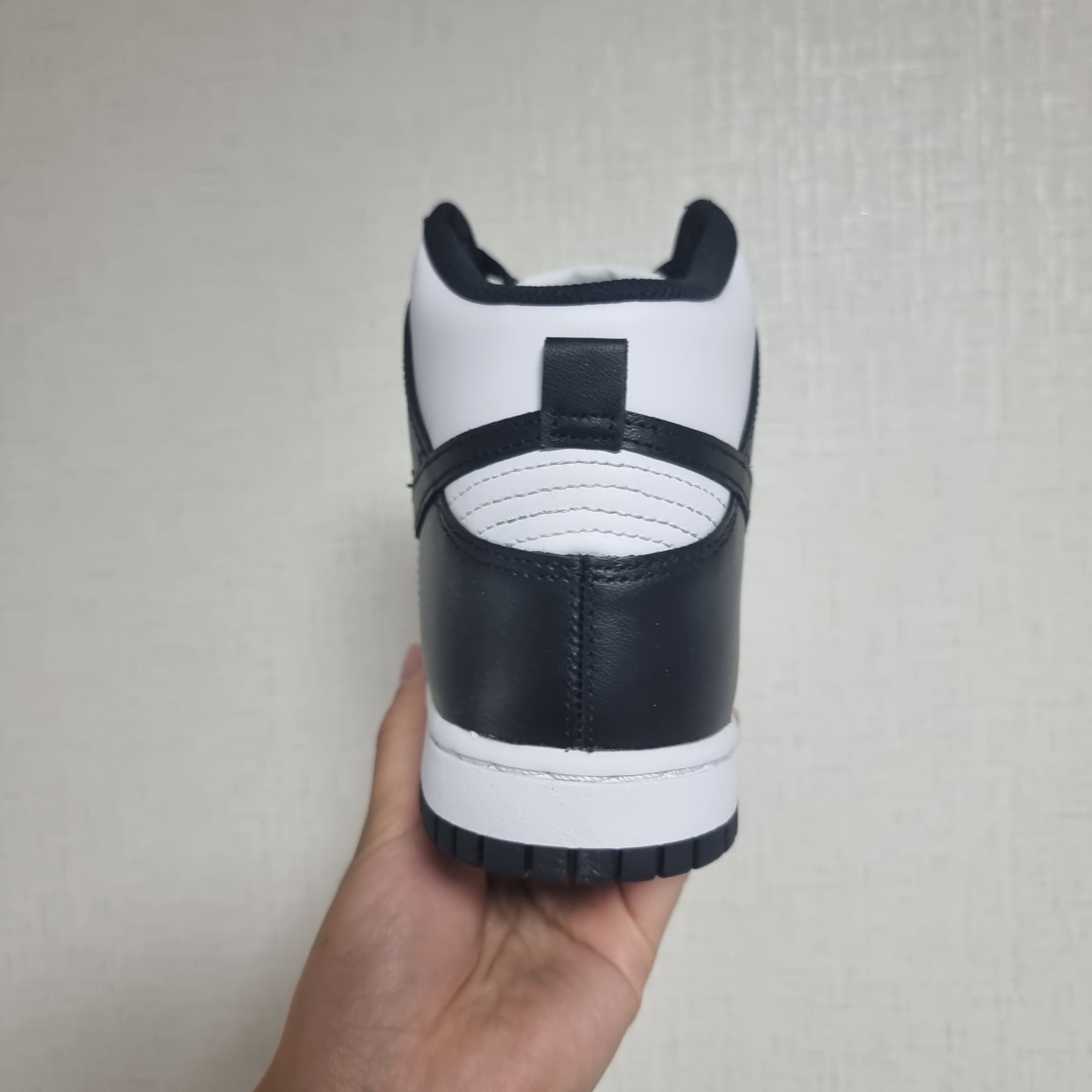 Nike Dunk High Retro Championship White 착용 스타일 - 2