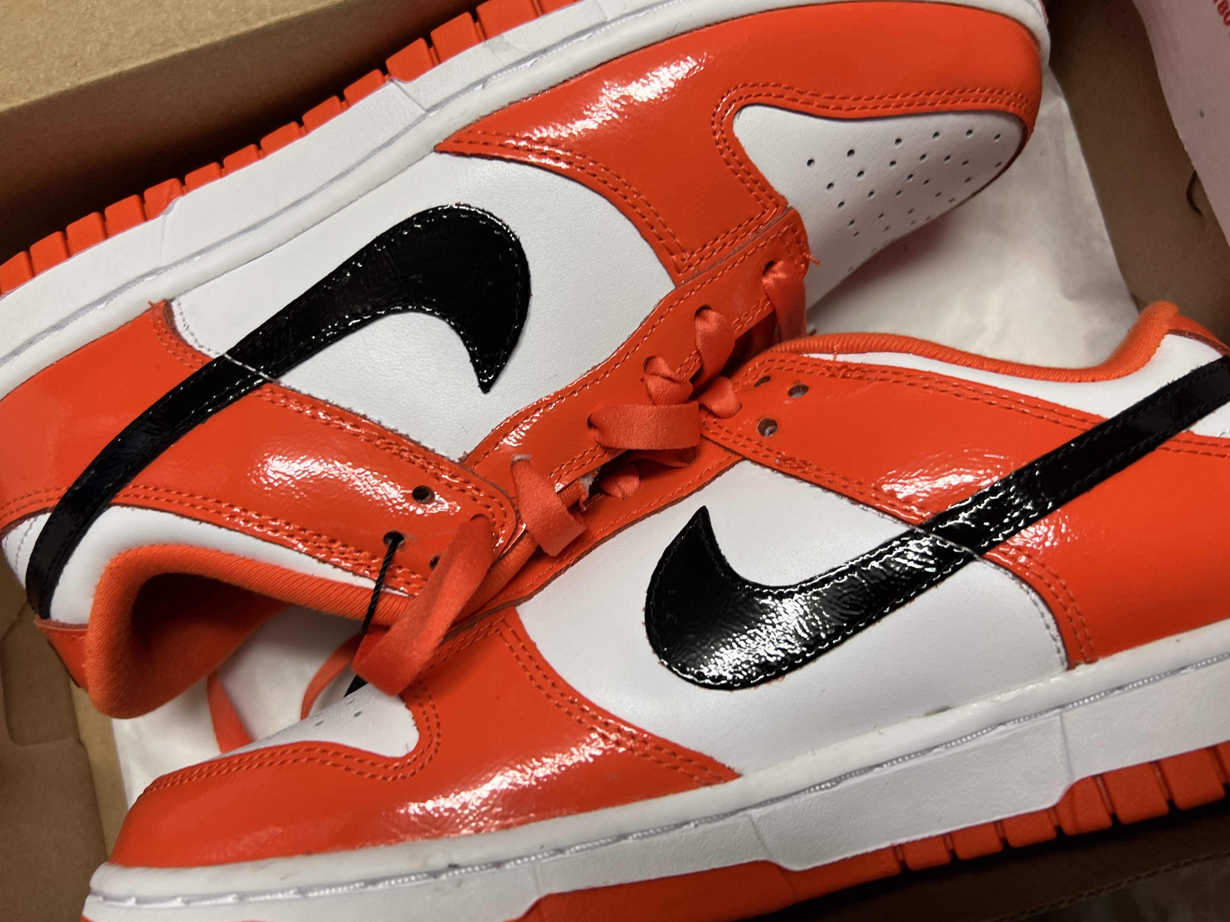 (W) Nike Dunk Low Essential Brilliant Orange 착용 스타일