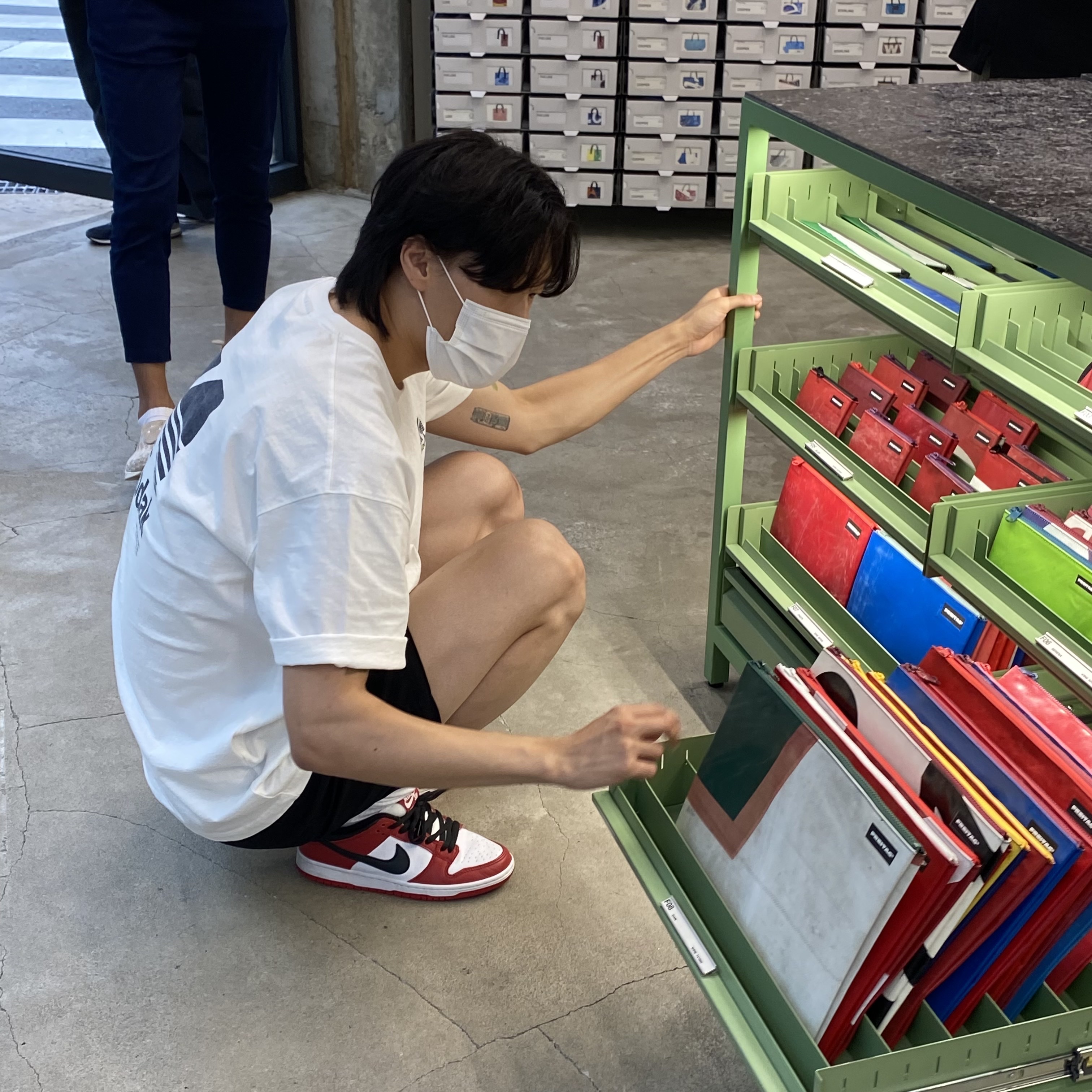 Nike SB Dunk Low Pro Chicago 착용 스타일 - 3