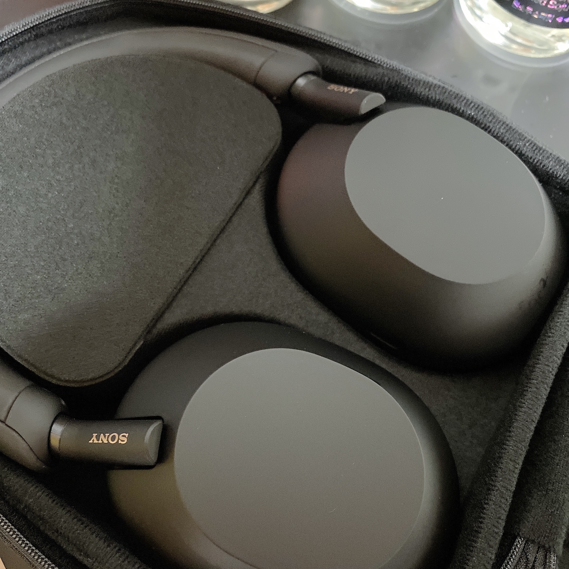 Sony WH-1000XM5 Black (Korean Ver.) 착용 스타일