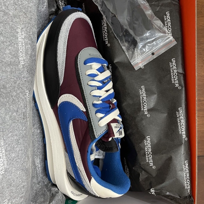 Nike x Sacai x Undercover LDWaffle Night Maroon Team Royal 착용 스타일