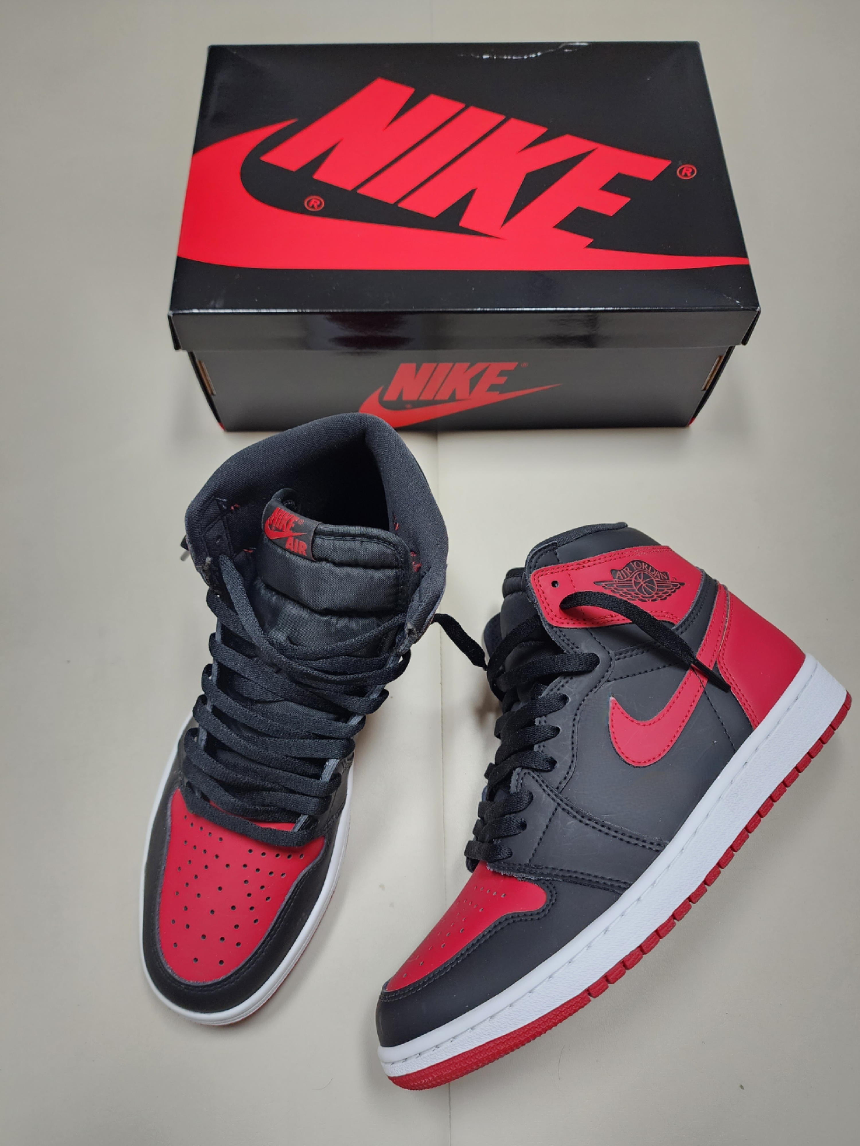 Jordan 1 Retro High OG Patent Bred 착용 스타일 - 2